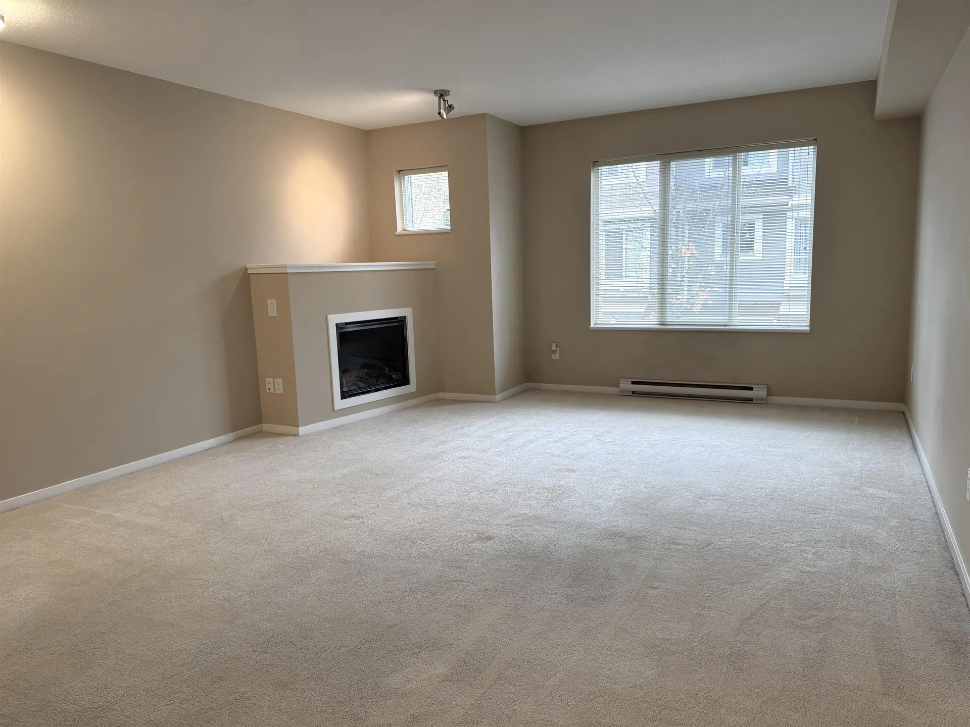 Photo 2 of 40 at #49 – 15155 62a Avenue