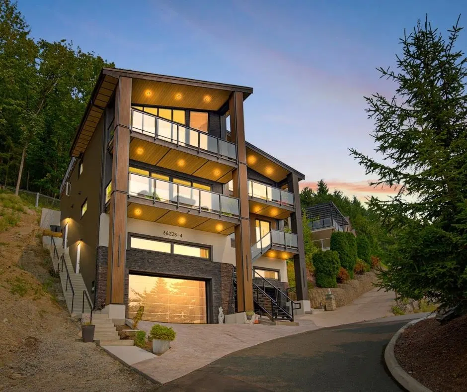 Photo 1 of 40 at #4 – 36228 Sandringham Drive