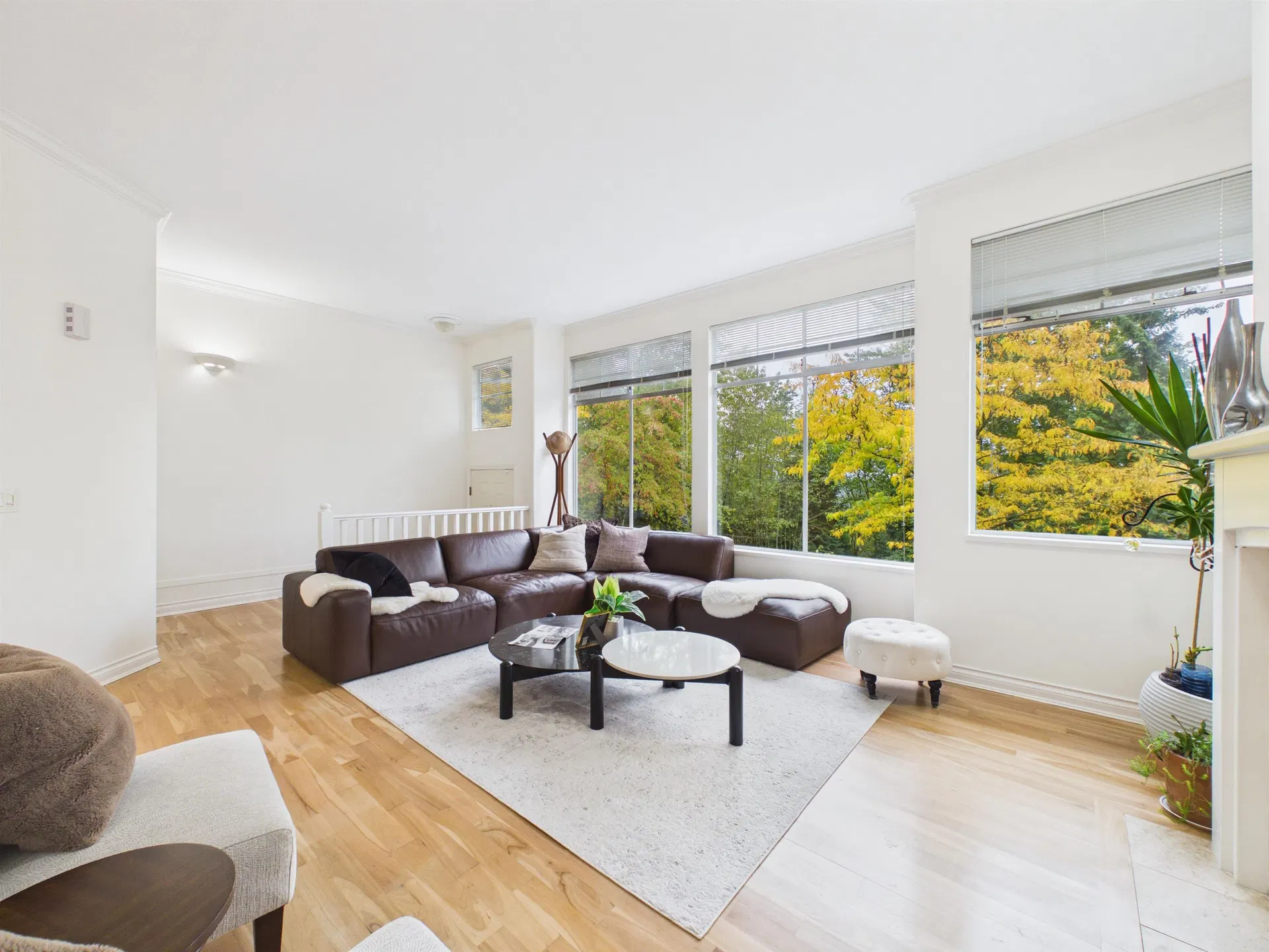 Photo 5 of 40 at #5 – 2979 Panorama Drive