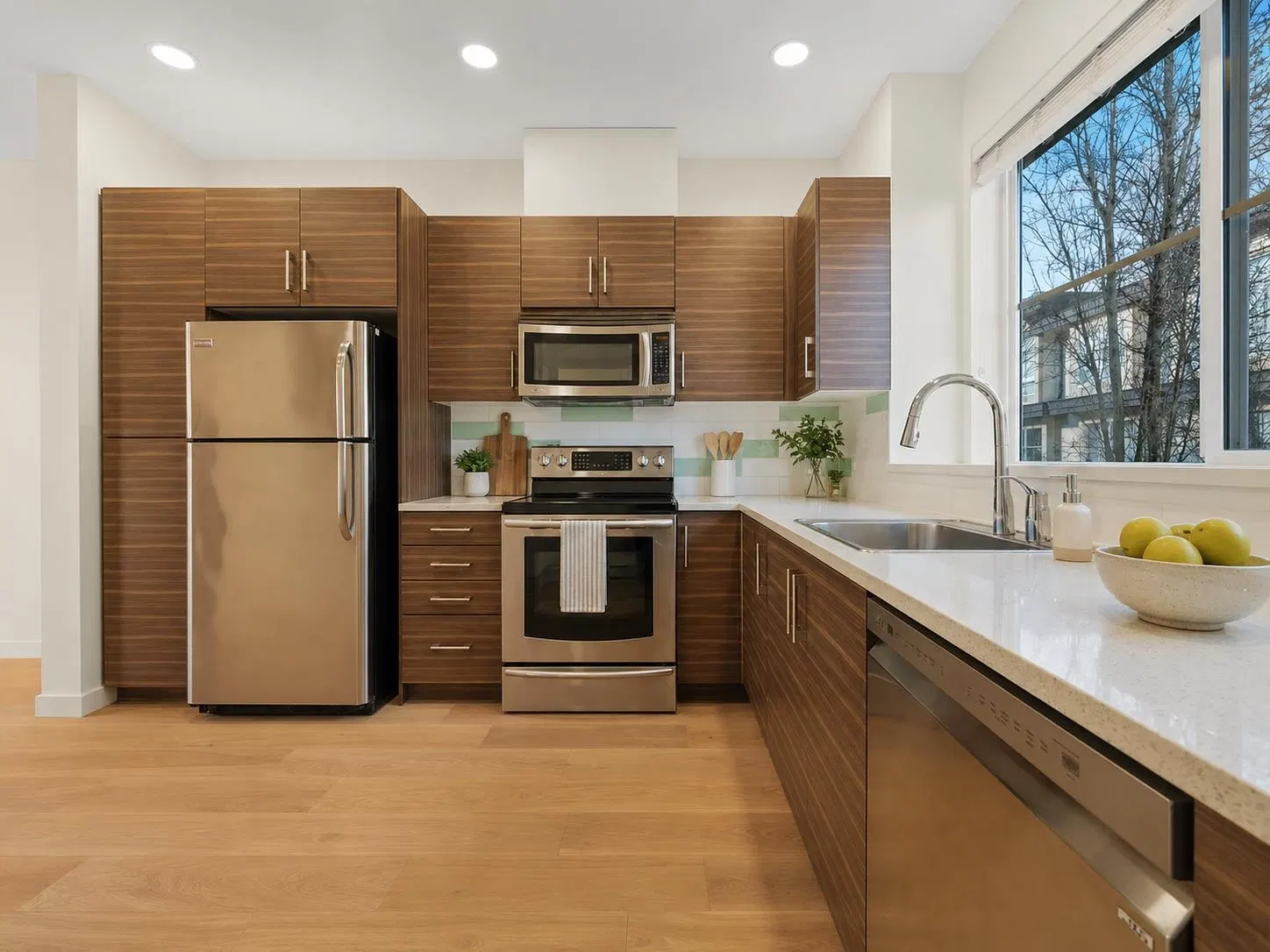 Photo 4 of 37 at #39 – 19477 72a Avenue