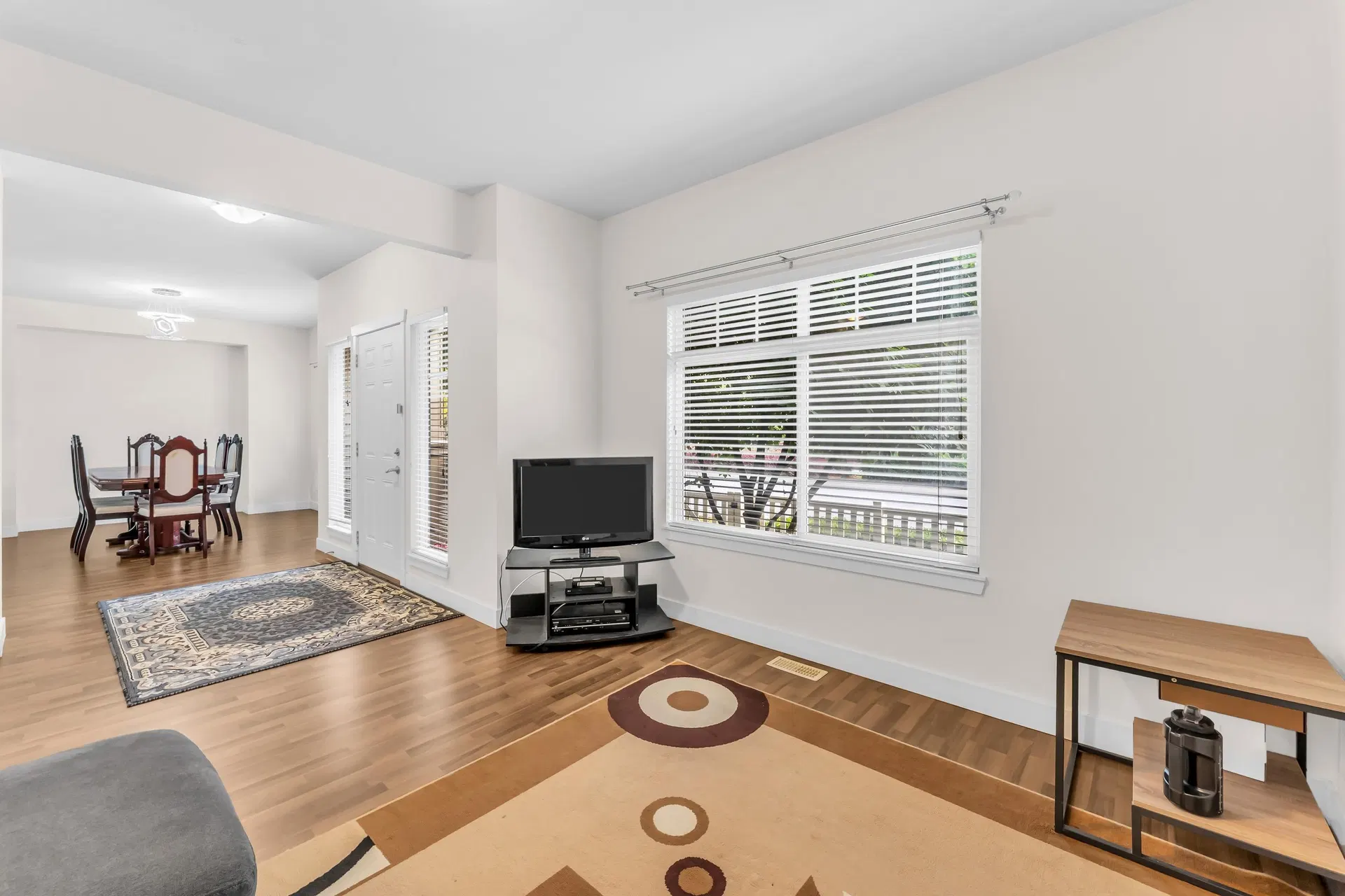 Photo 4 of 40 at #35 – 6195 168 Street