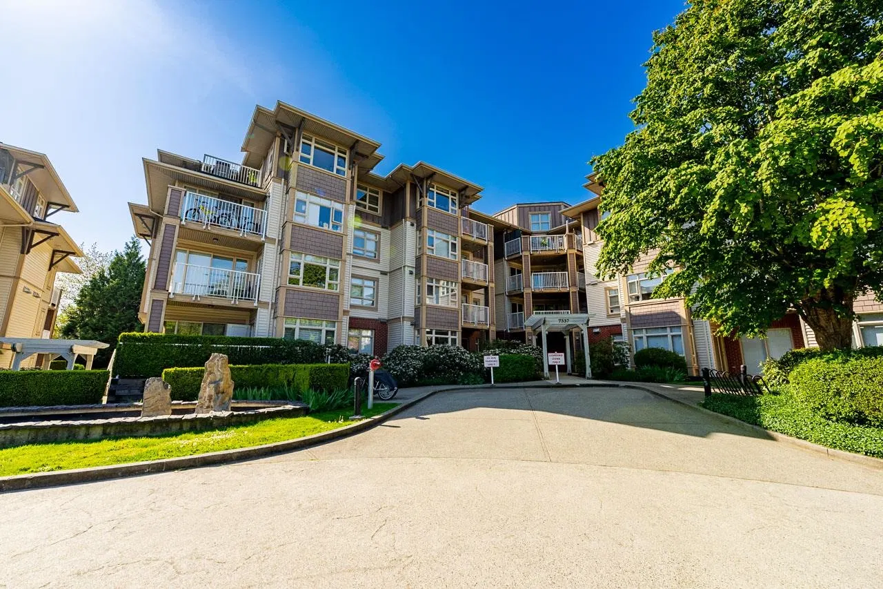 Photo 1 of 40 at #310 – 7337 Macpherson Avenue