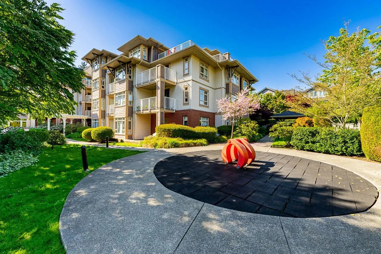 Photo 3 of 40 at #310 – 7337 Macpherson Avenue