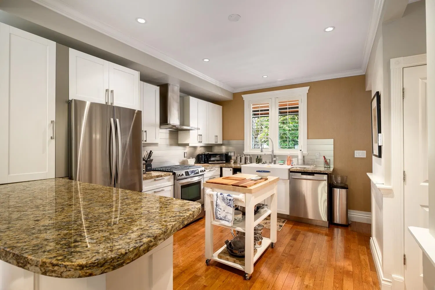 Photo 5 of 28 at 3244 W 1st Avenue