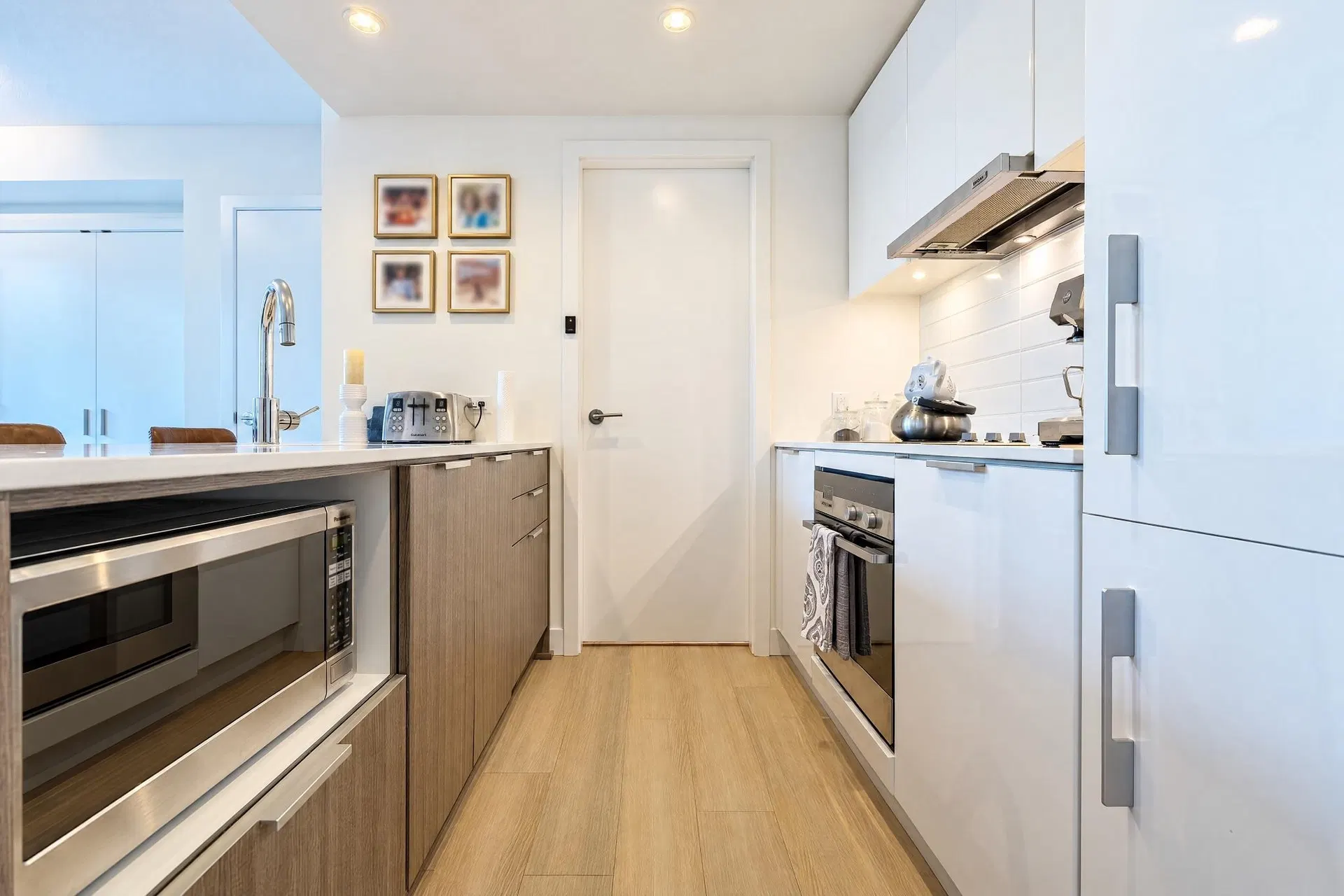 Photo 3 of 21 at #309 – 1308 Hornby Street