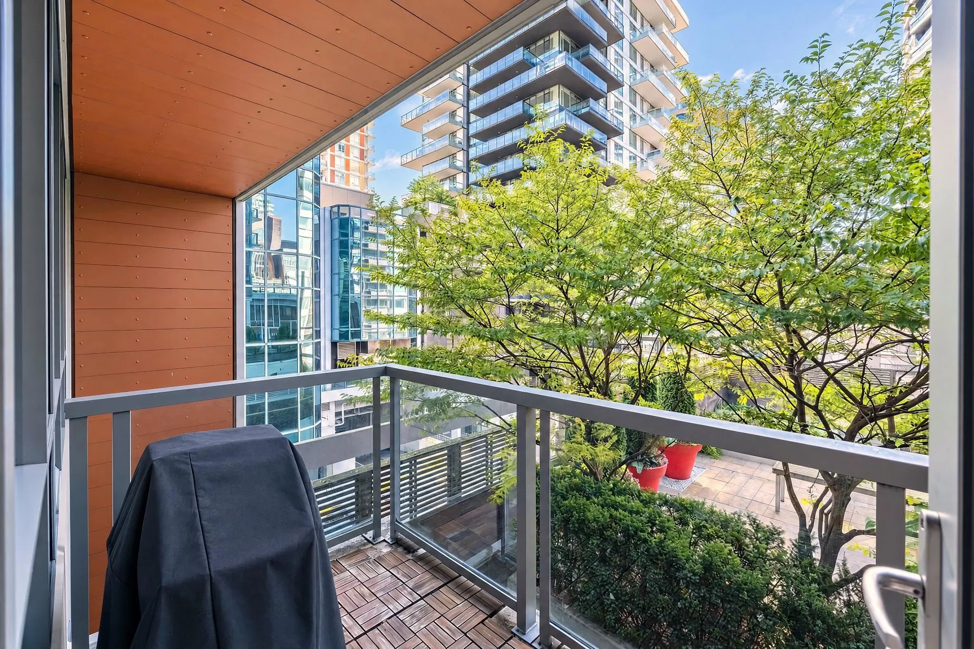 Photo 5 of 21 at #309 – 1308 Hornby Street