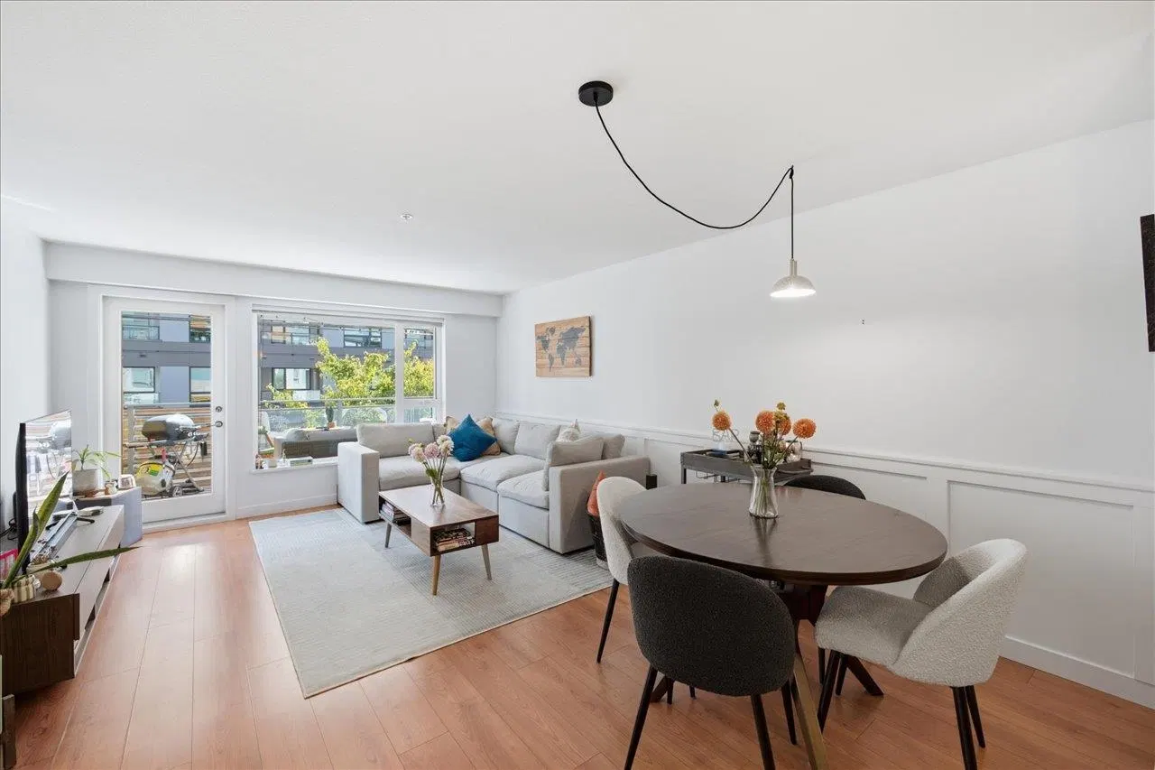 #102 – 221 3rd Street