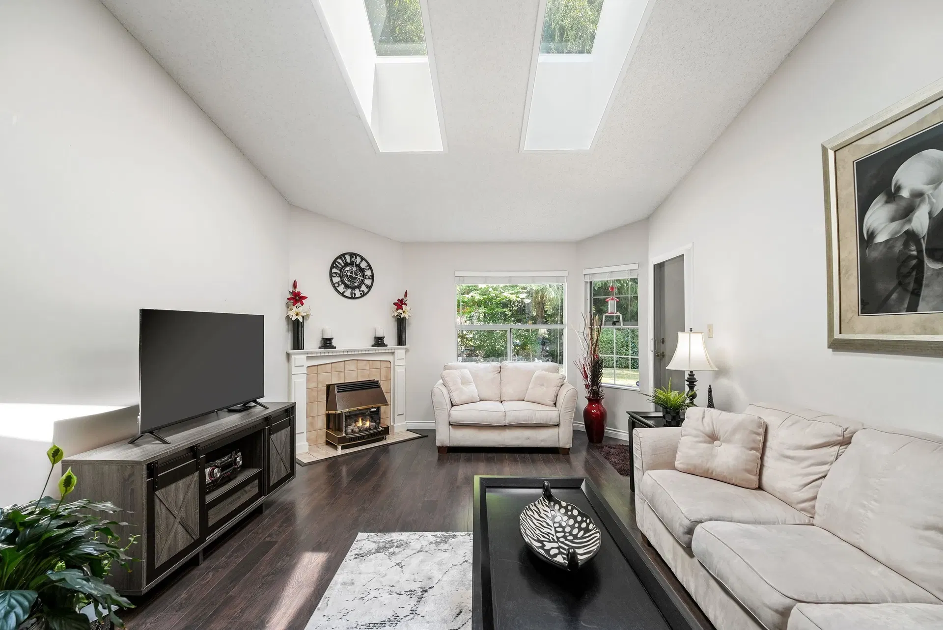 Photo 3 of 27 at #21 – 6537 138 Street