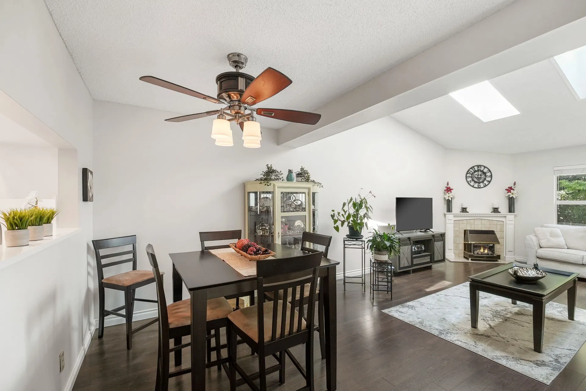 Photo 5 of 27 at #21 – 6537 138 Street