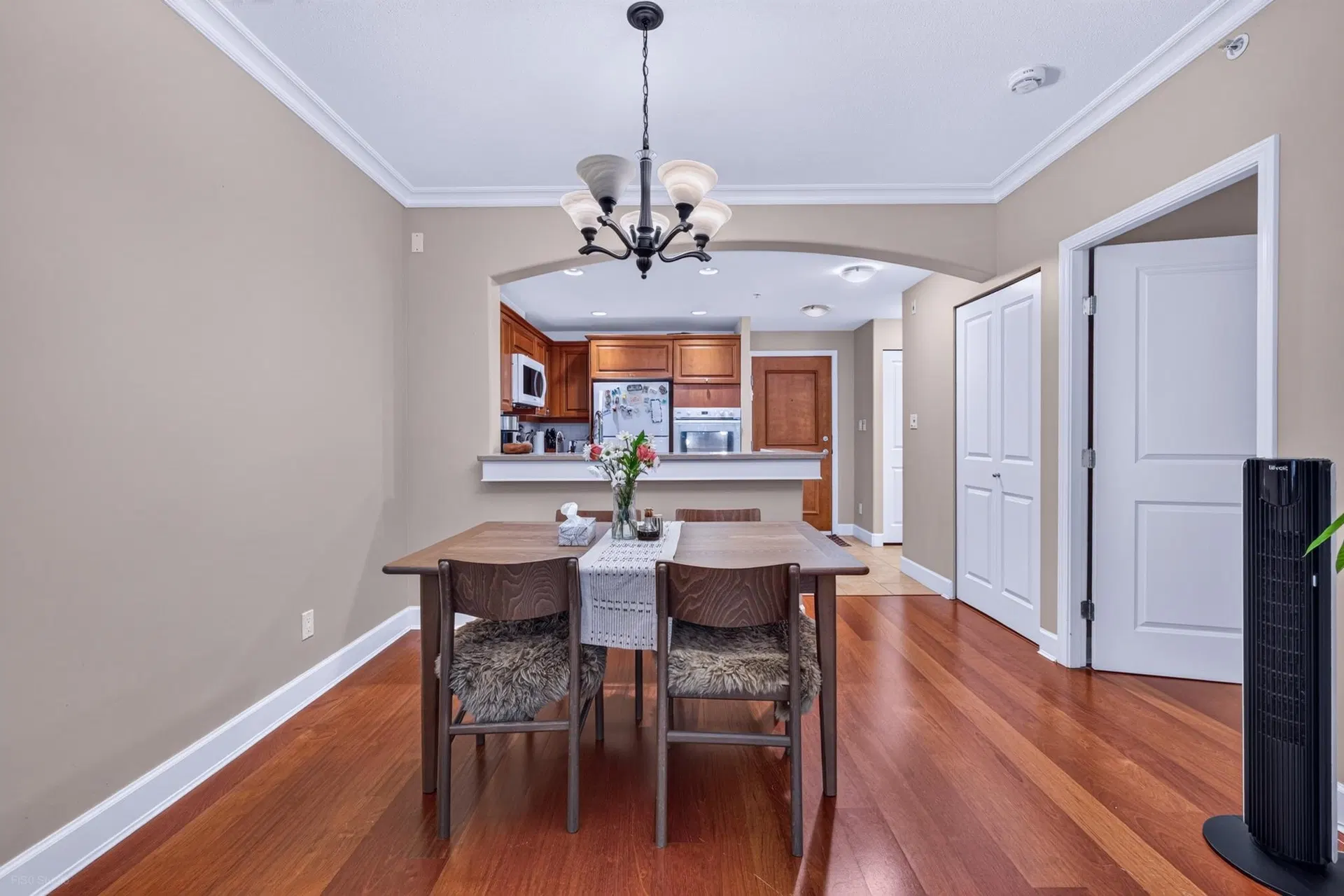 Photo 4 of 22 at #213 – 5770 Oak Street