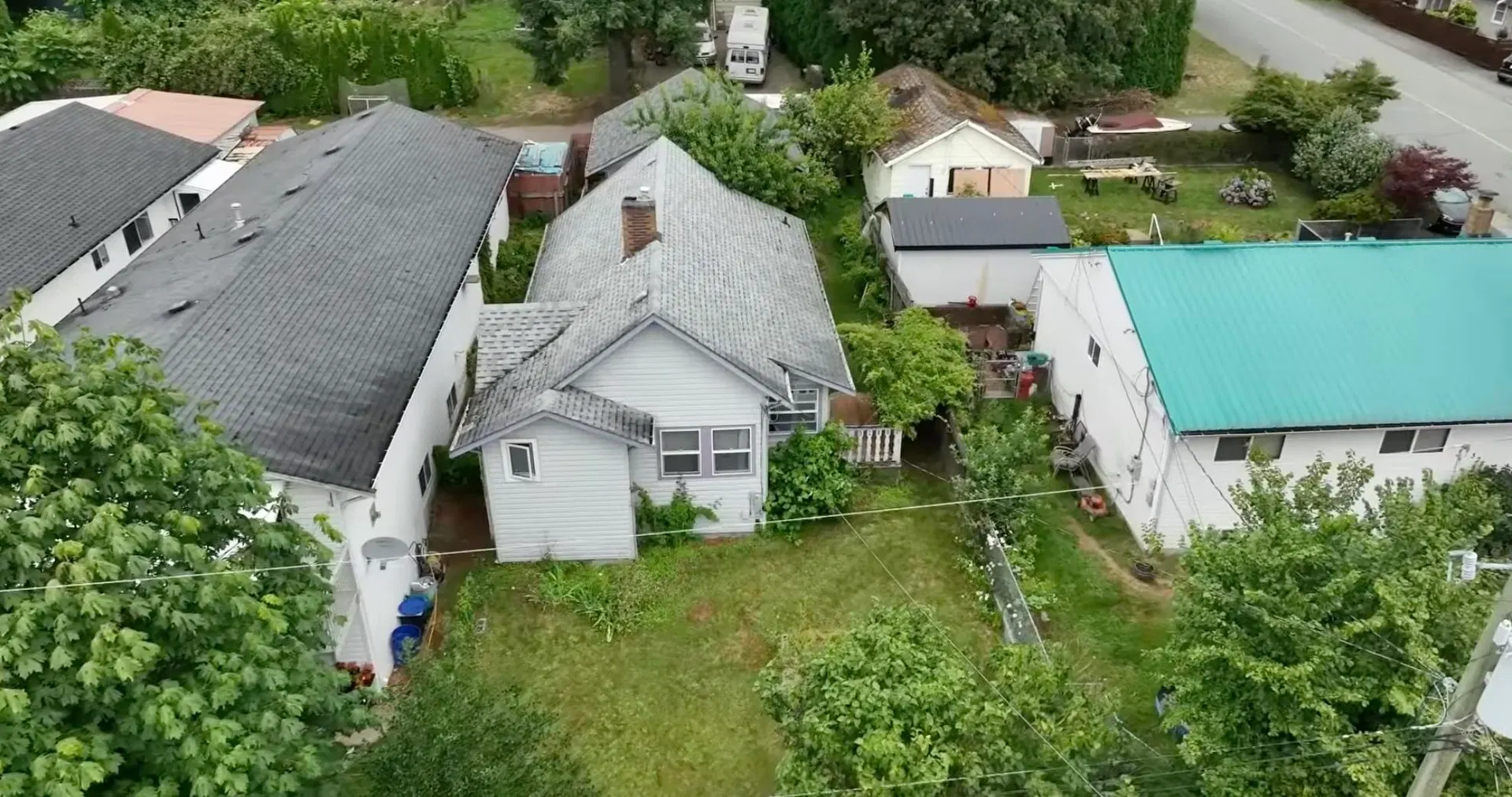 Photo 2 of 40 at 32881 1st Avenue