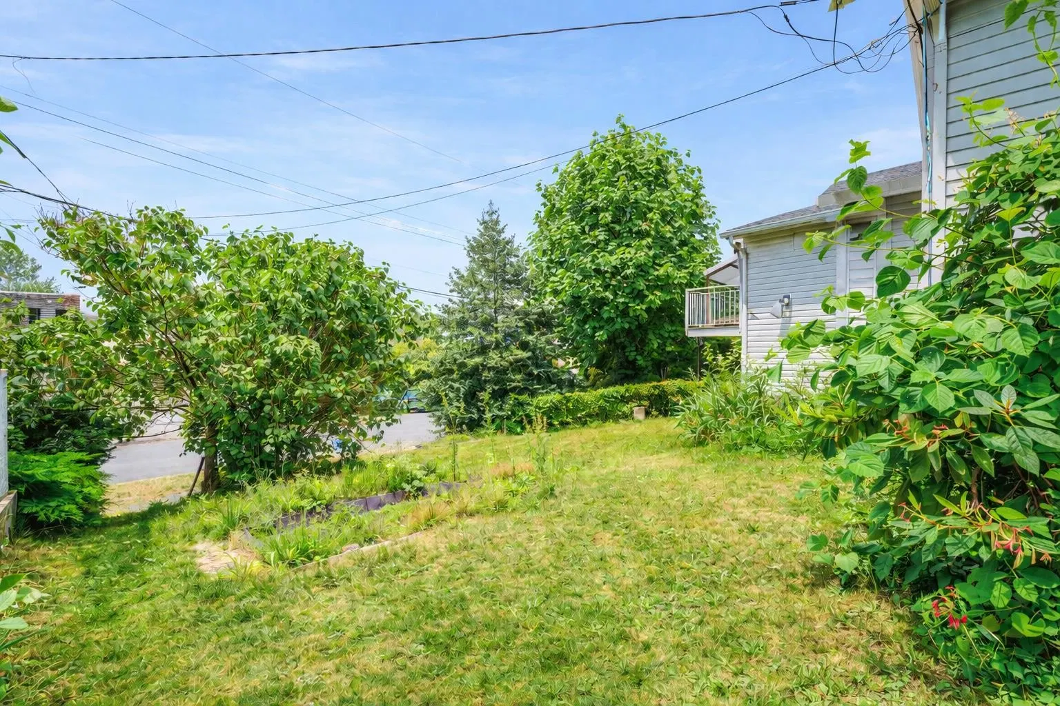 Photo 4 of 40 at 32881 1st Avenue