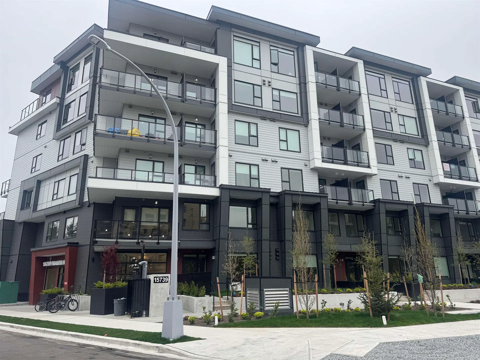 Photo 2 of 10 at #303 – 15739 Fraser Highway