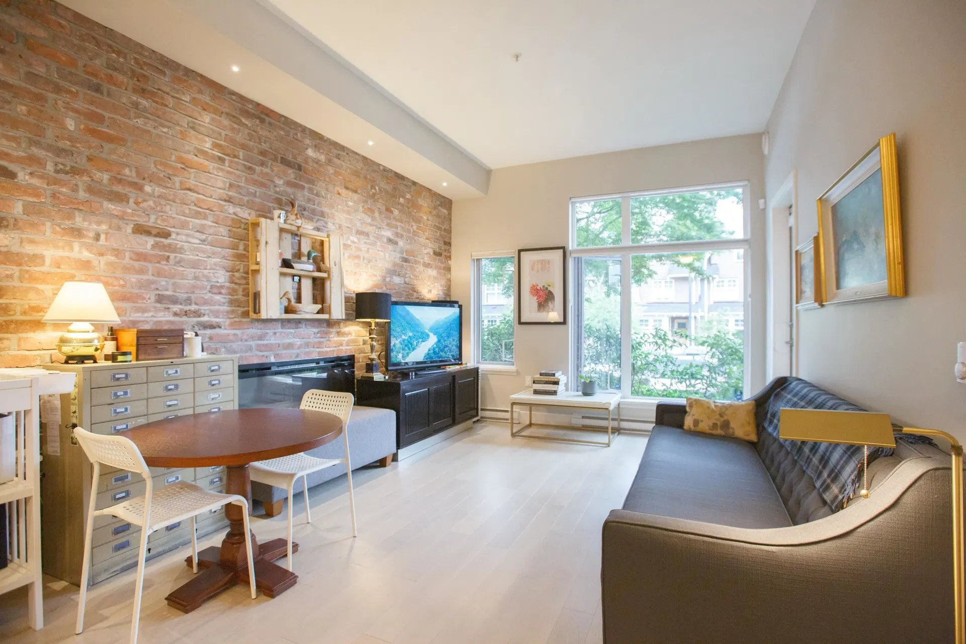 #104 – 260 Salter Street