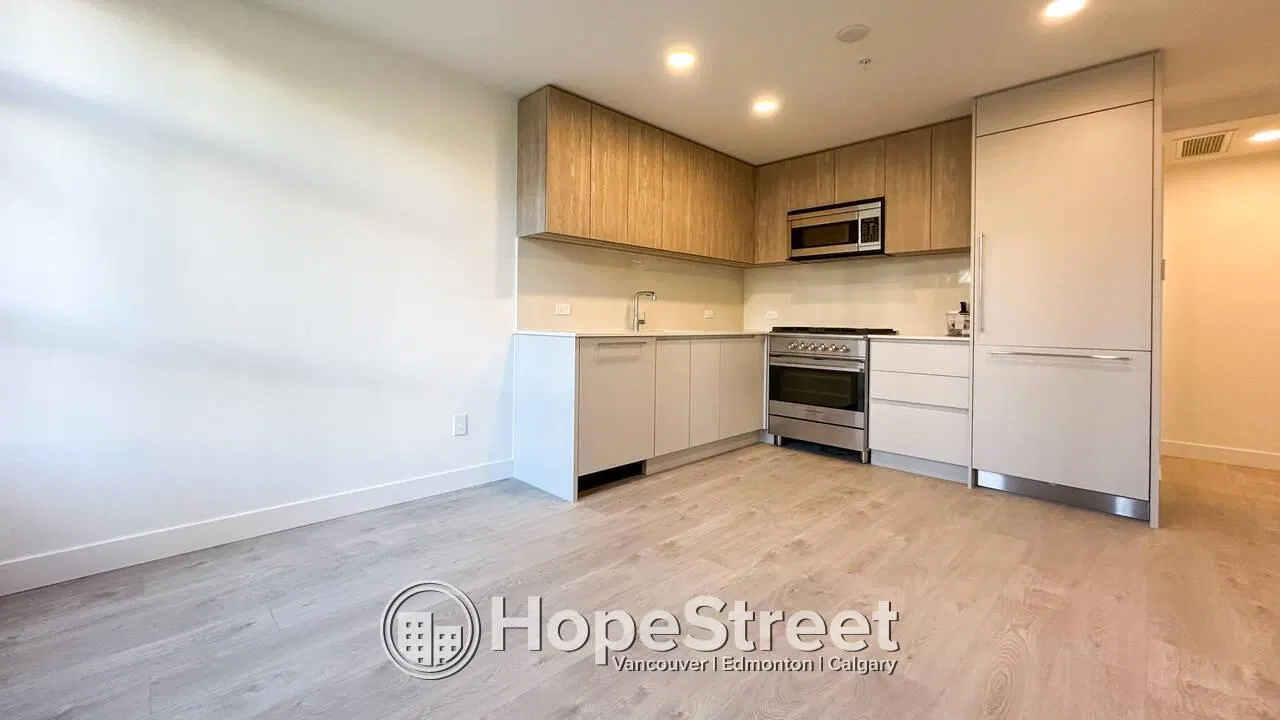 Photo 4 of 13 at #11 – 6309 Oak Street