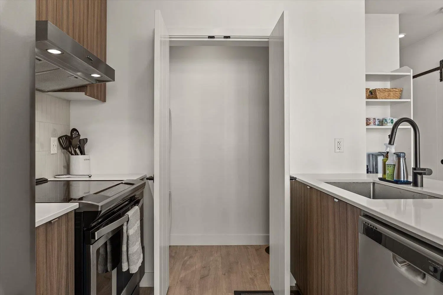 Photo 5 of 32 at #414 – 32838 Landeau Place
