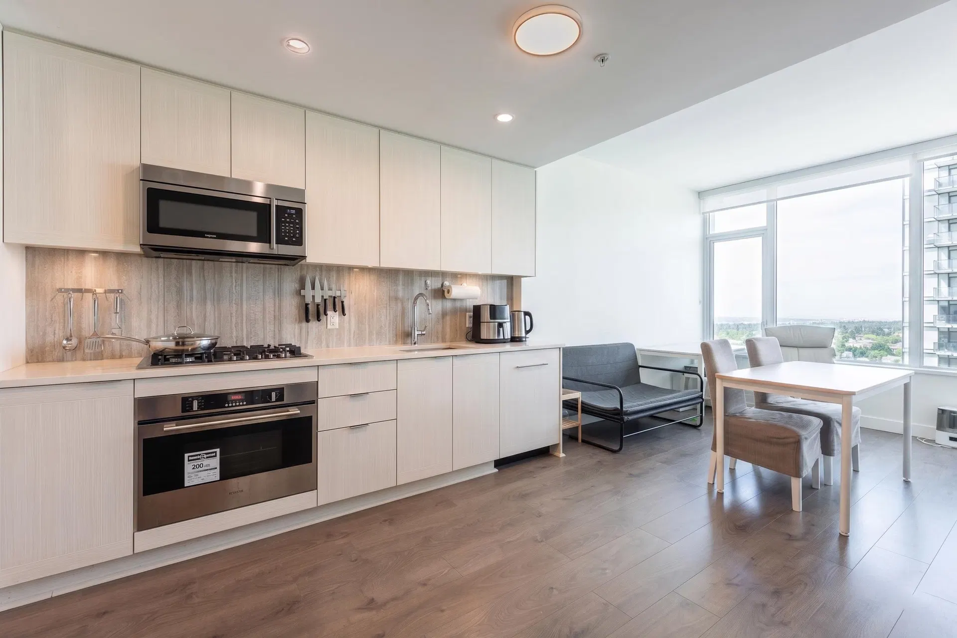 Photo 3 of 24 at #1706 – 5051 Imperial Street