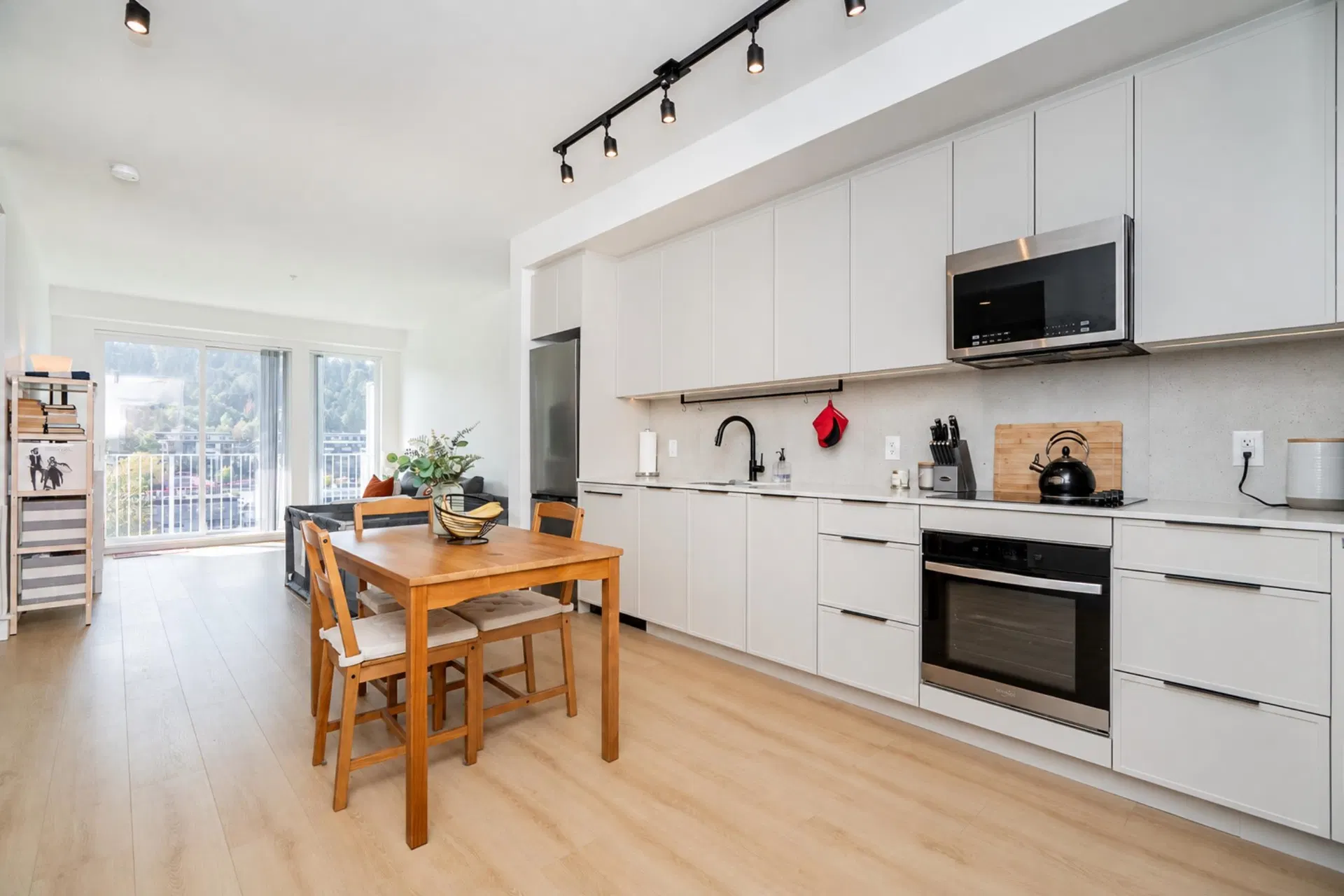 Photo 3 of 37 at #603 – 3055 Murray Street