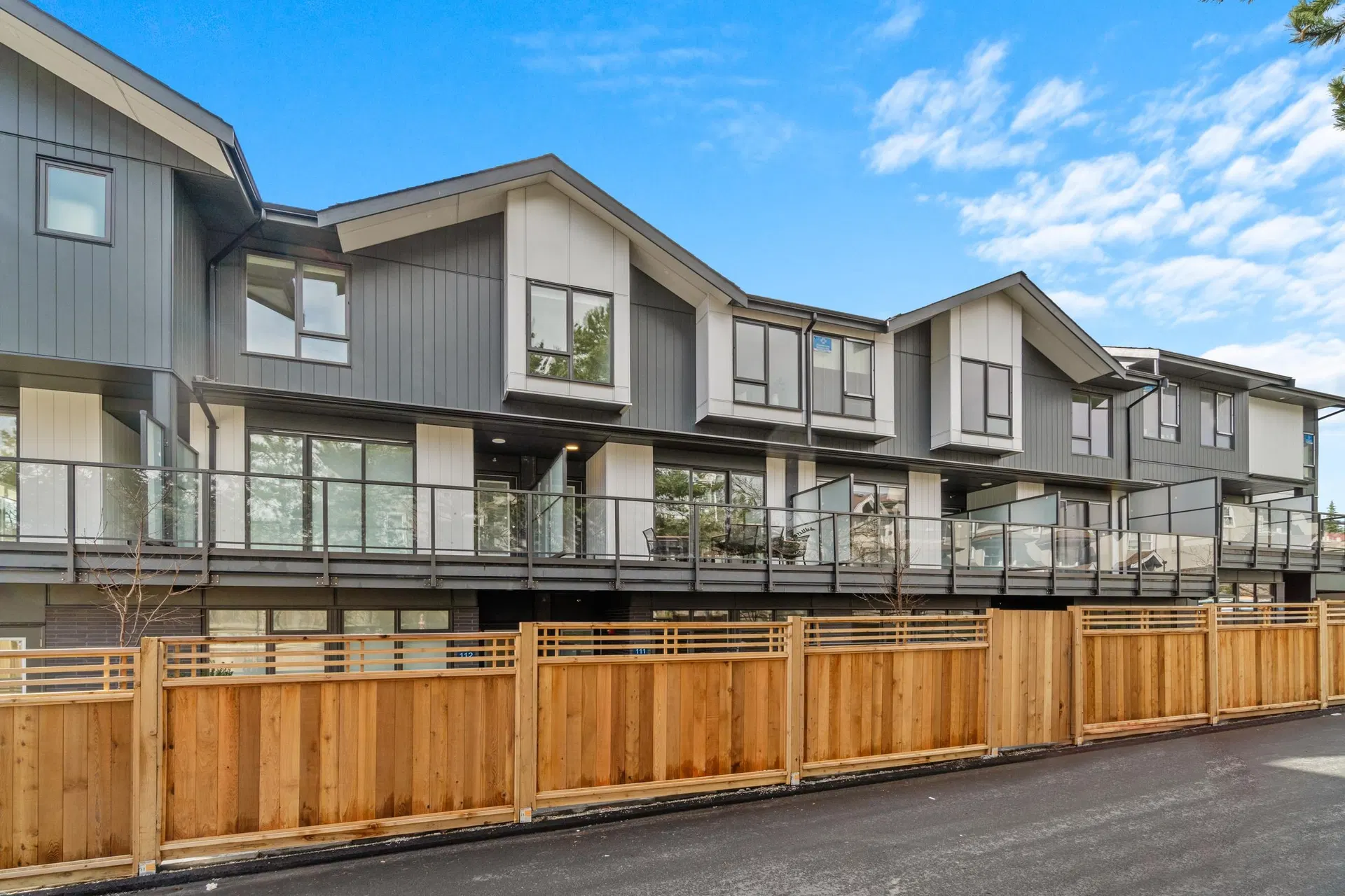 Photo 3 of 31 at #210 – 7161 17th Avenue