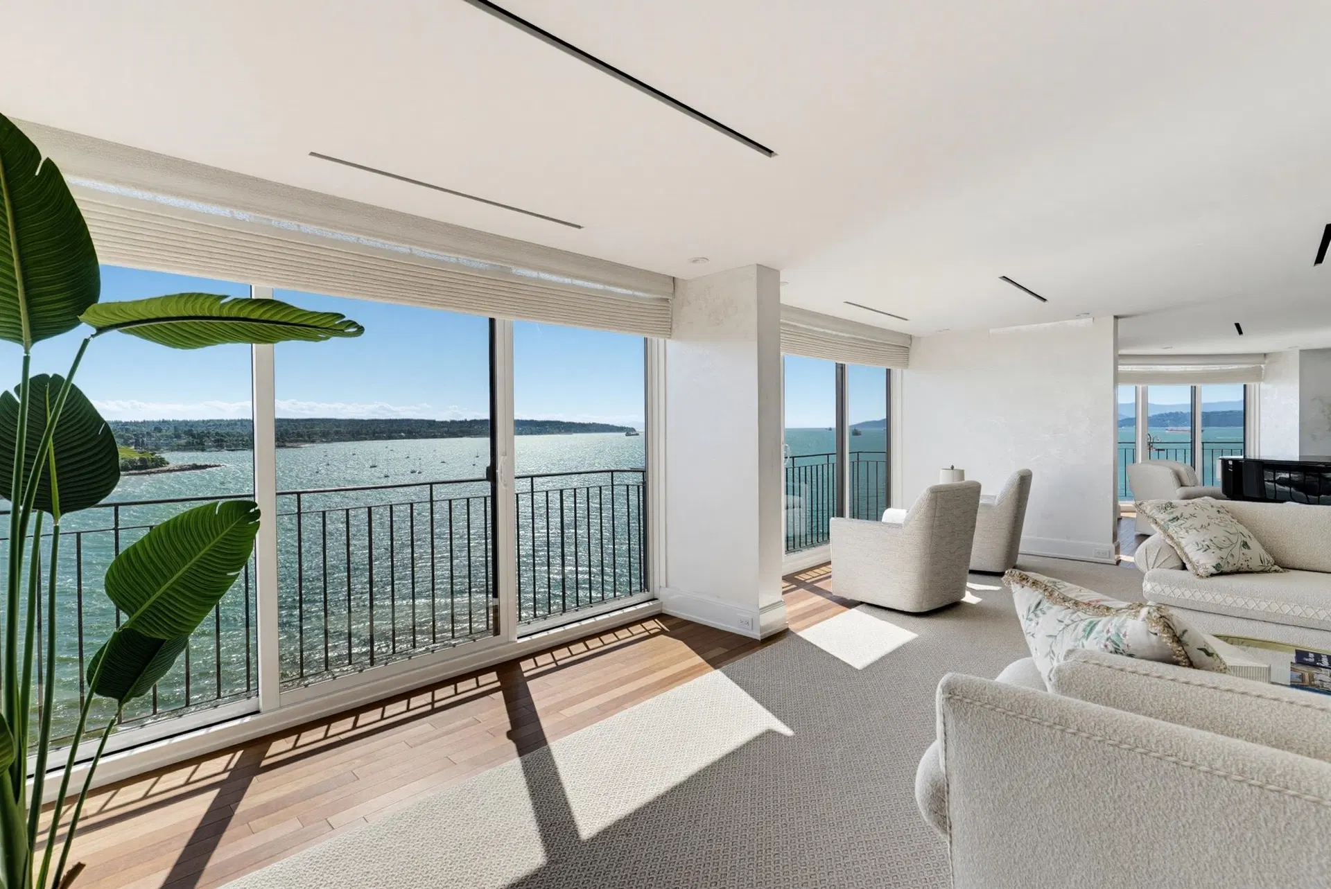 Photo 3 of 40 at #1301 – 1575 Beach Avenue