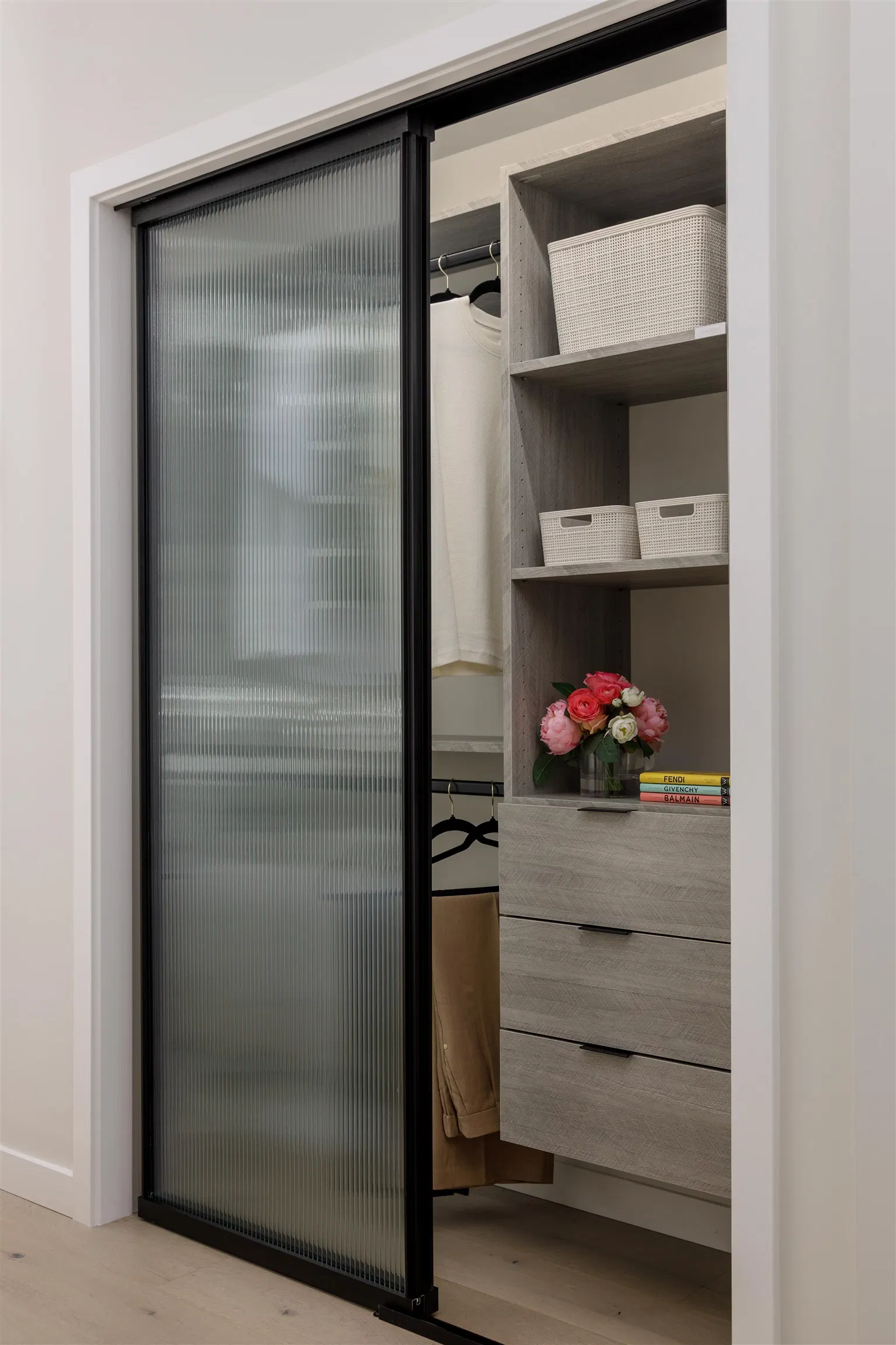 Photo 4 of 12 at #618 – 688 W 57th Avenue