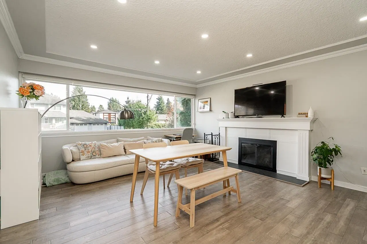 Photo 3 of 27 at 428 Midvale Street