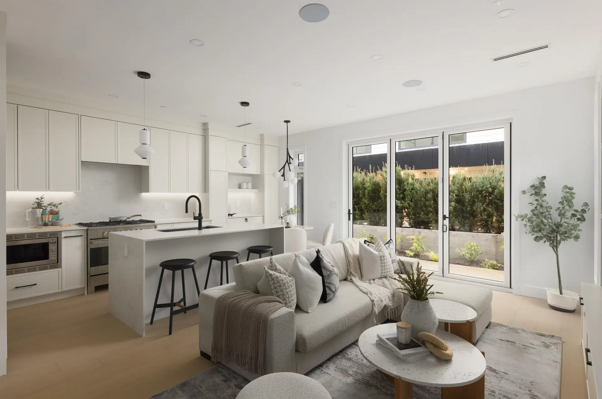 #4 – 419 23rd Avenue