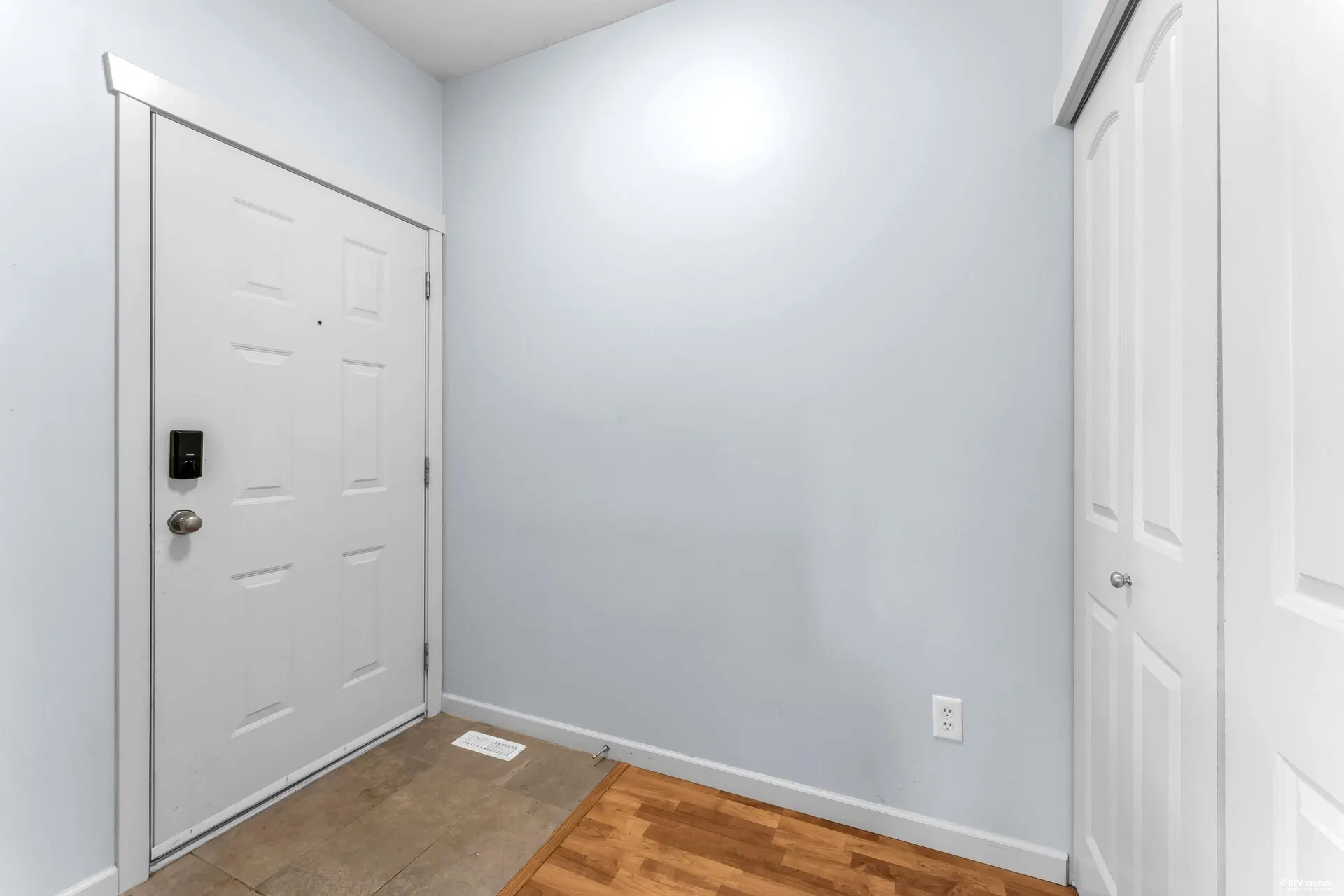 Photo 4 of 31 at #3 – 27295 30 Avenue