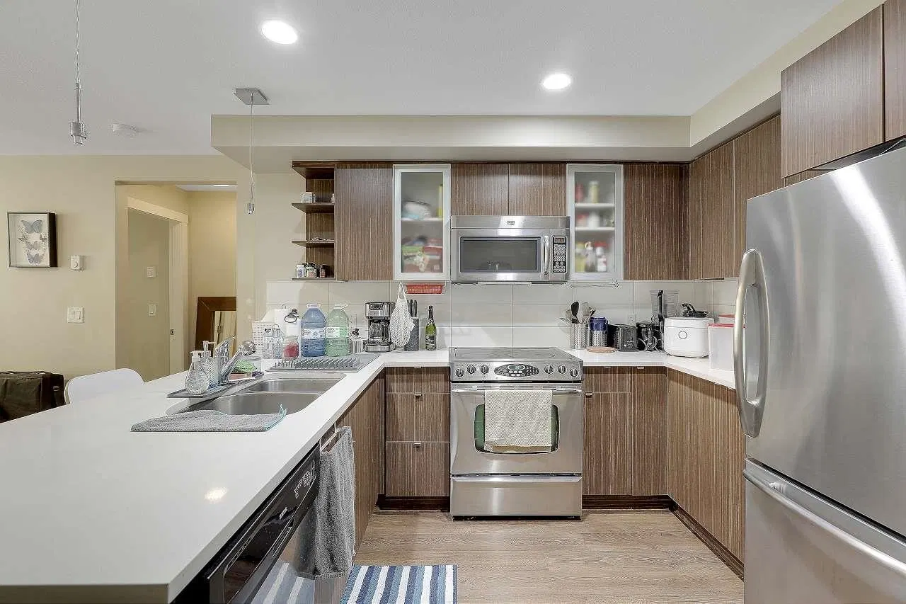 Photo 4 of 24 at #209 – 19936 56 Avenue