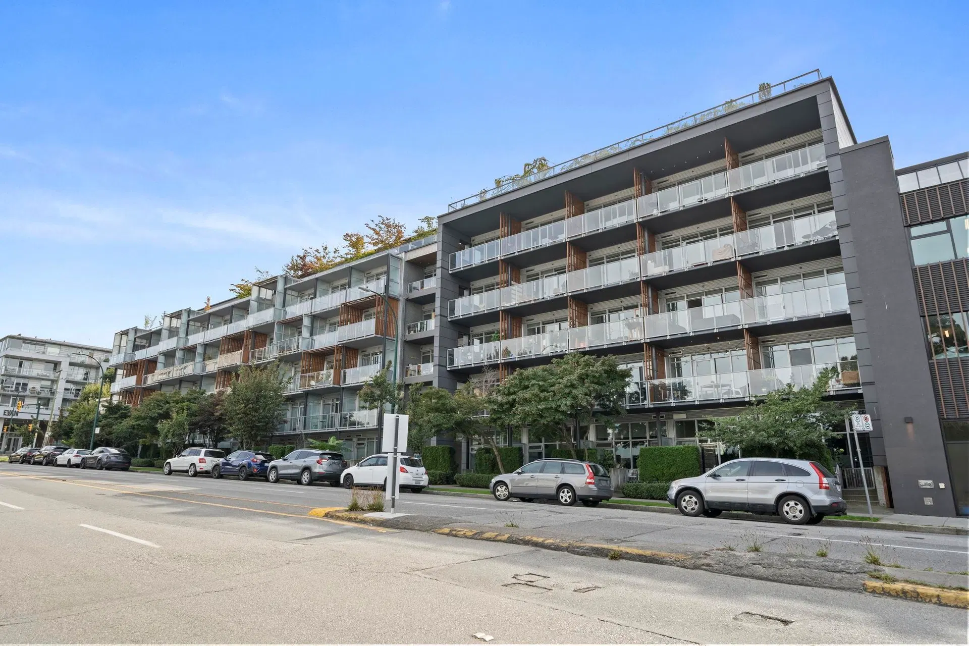 #413 – 256 E 2nd Avenue