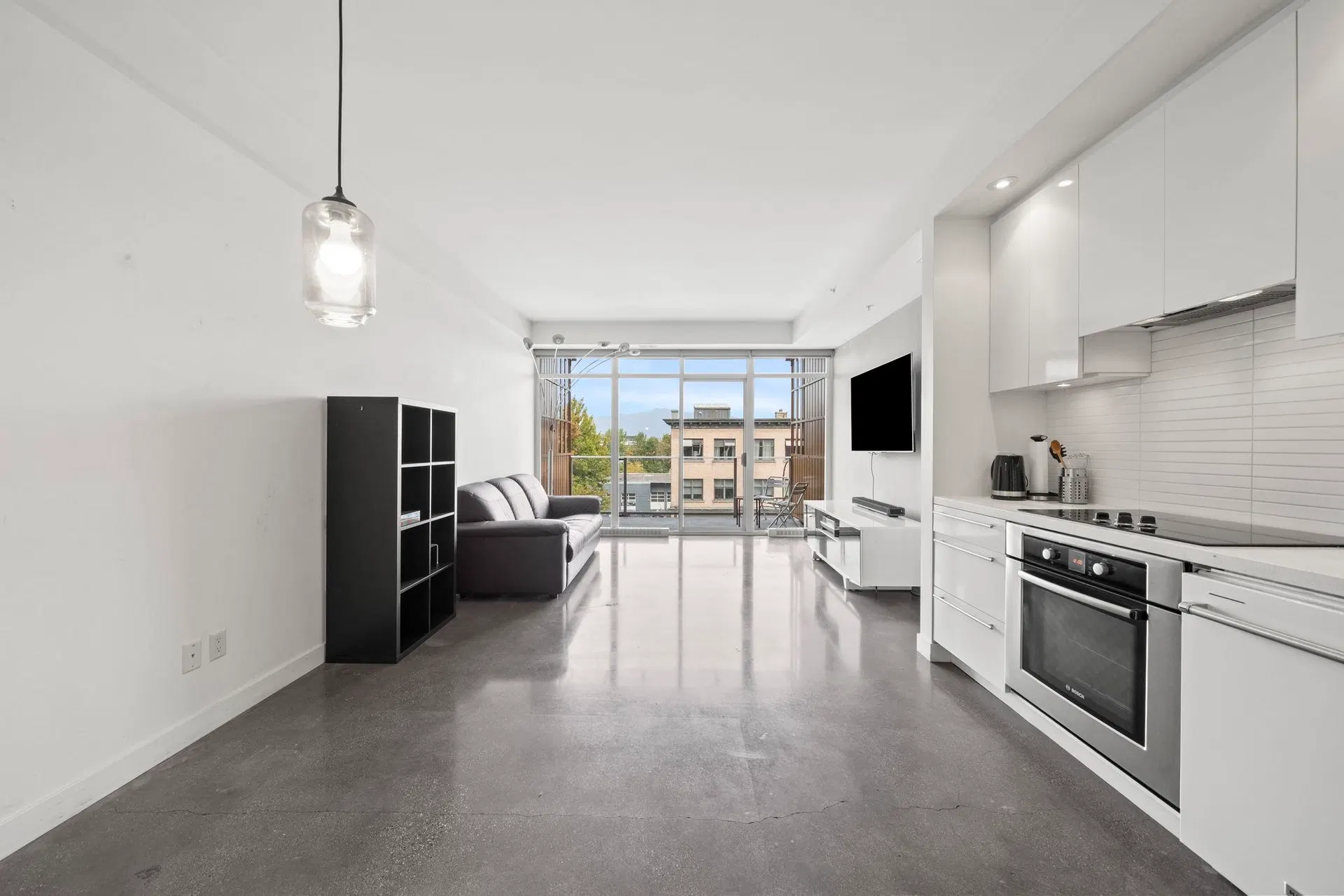 Photo 2 of 27 at #413 – 256 E 2nd Avenue