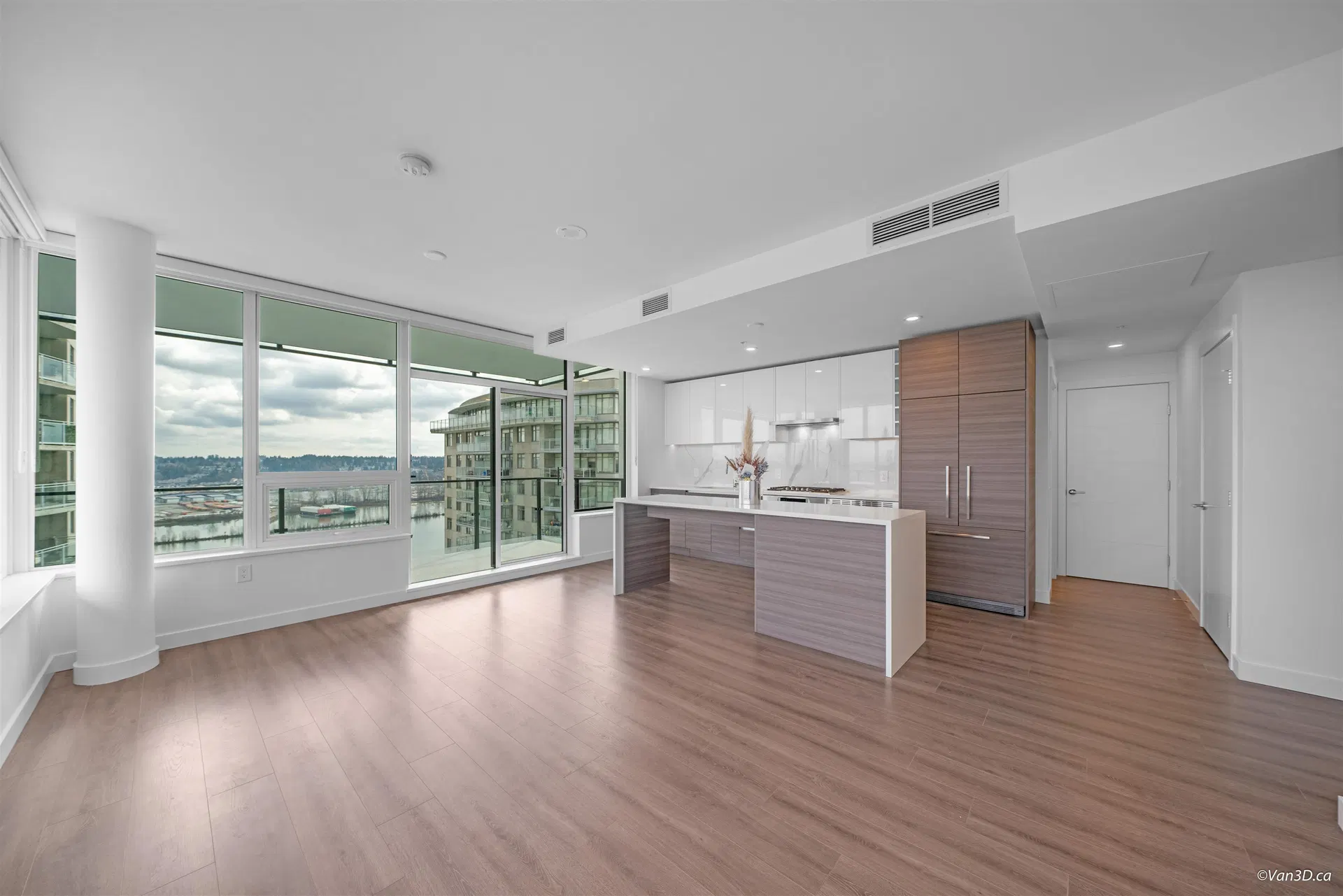 Photo 2 of 34 at #3103 – 823 Carnarvon Street