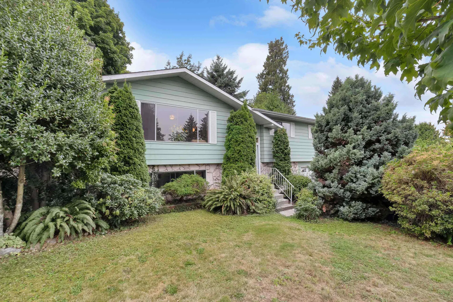 Photo 1 of 37 at 11138 84b Avenue