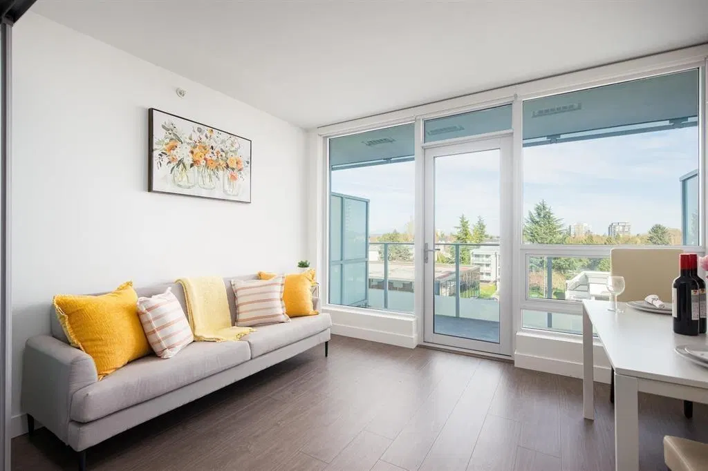 #725 – 8133 Cook Road