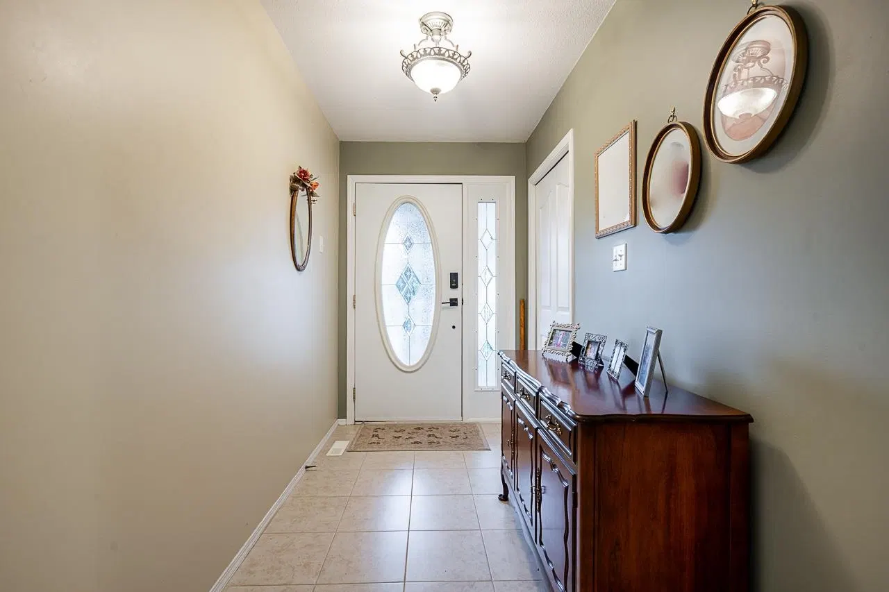 Photo 5 of 40 at 225 Balsam Avenue