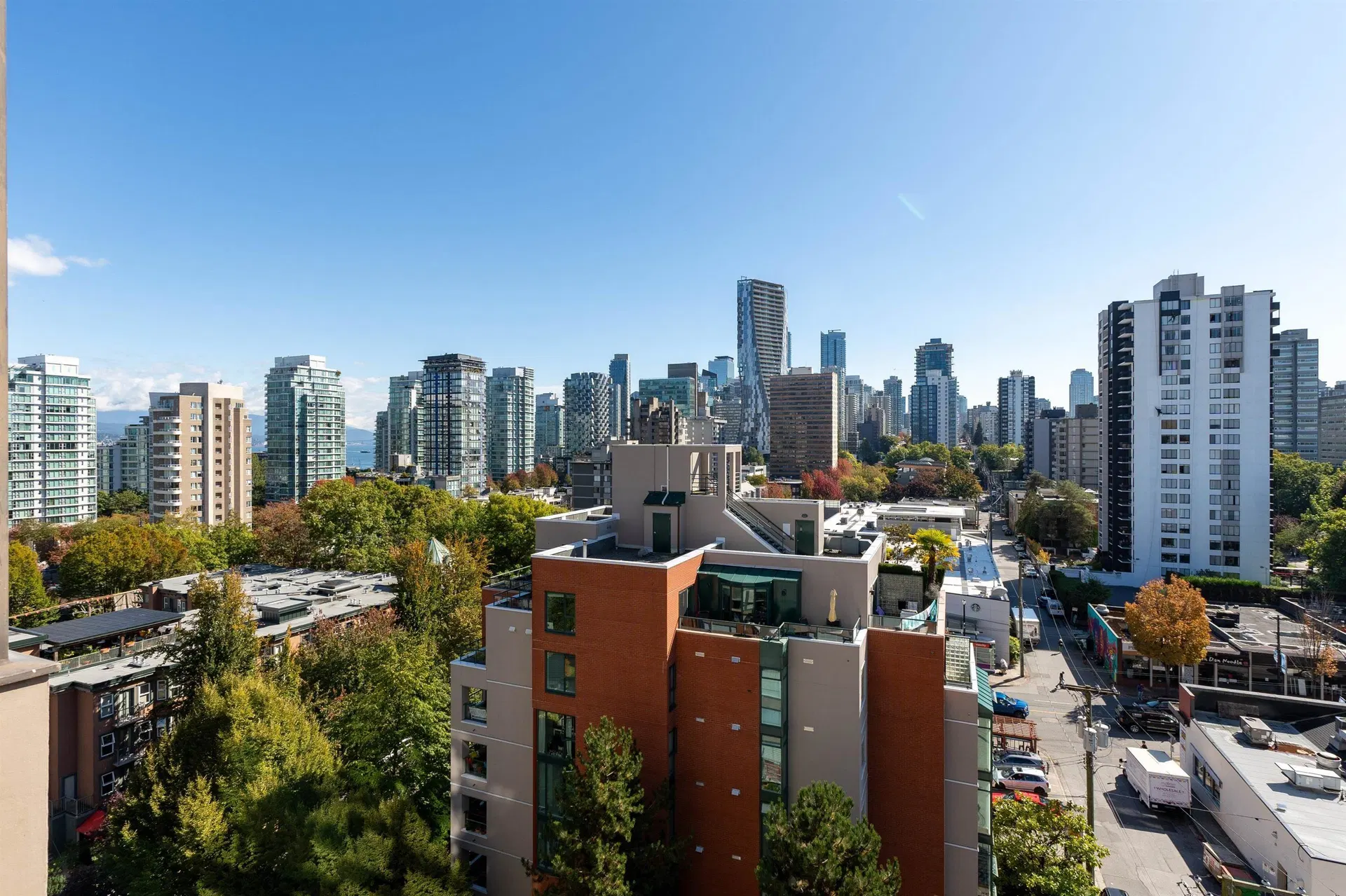 Photo 3 of 26 at #1001 – 1860 Robson Street