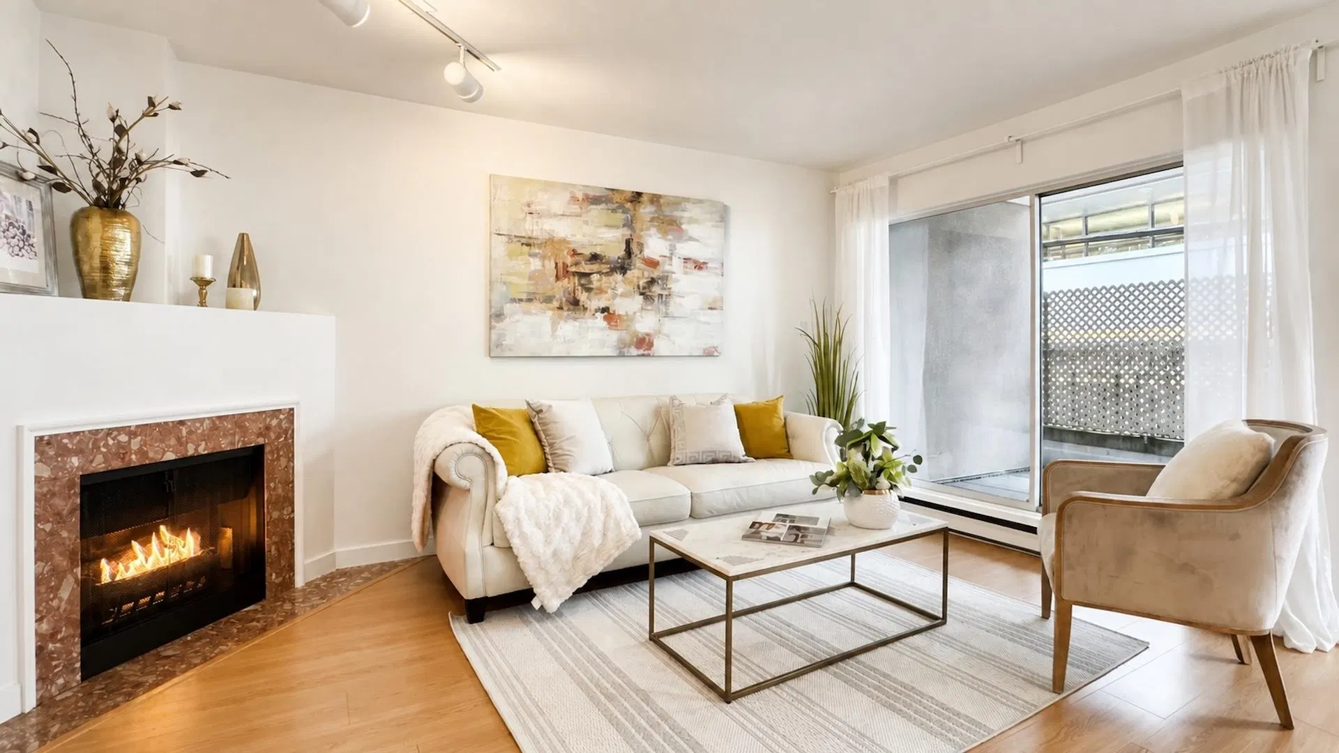 #103 – 985 10th Avenue