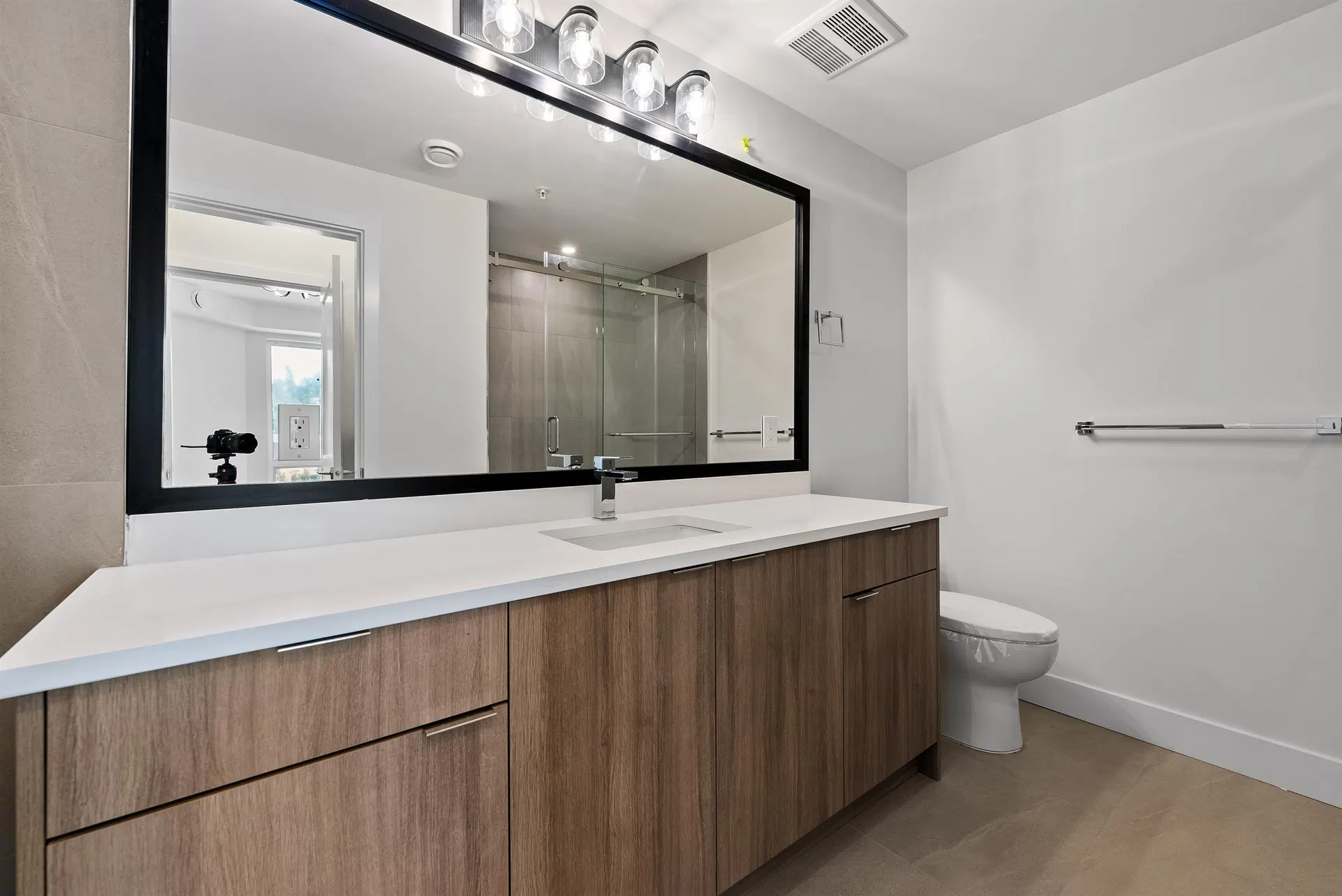 Photo 4 of 22 at #301 – 2233 156 Street