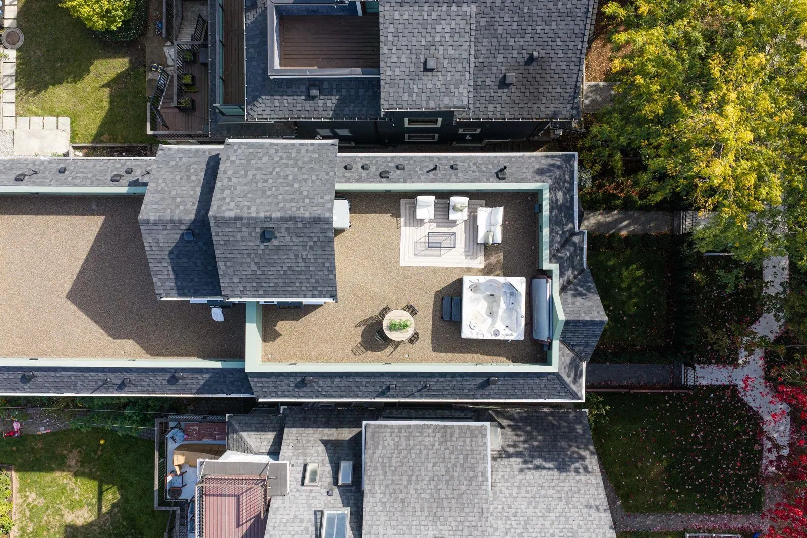 Photo 3 of 40 at #1 – 127 W 17th Avenue