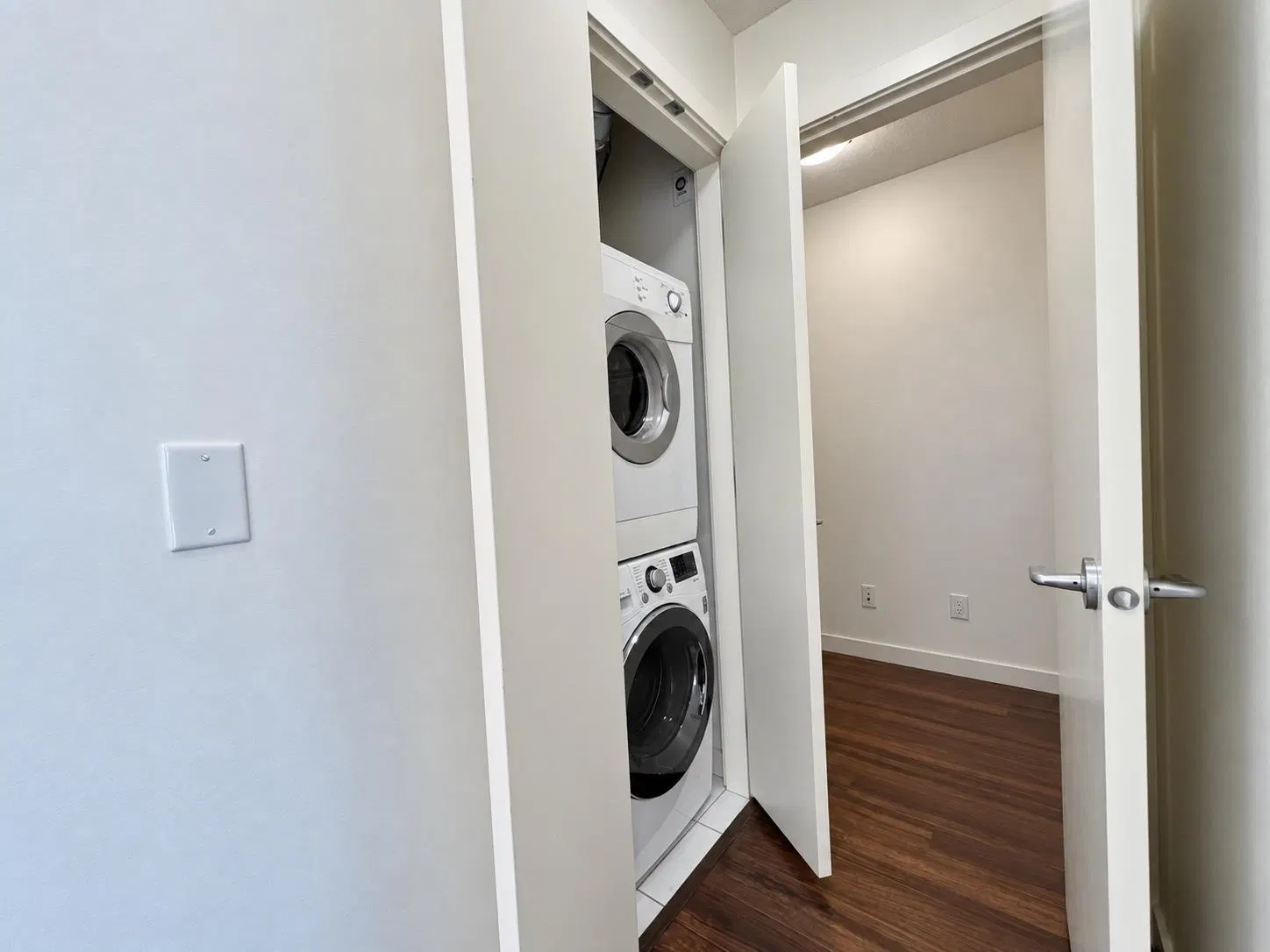 Photo 3 of 15 at #1605 – 4815 Eldorado Mews