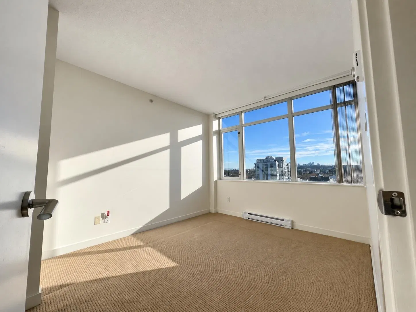 Photo 5 of 15 at #1605 – 4815 Eldorado Mews