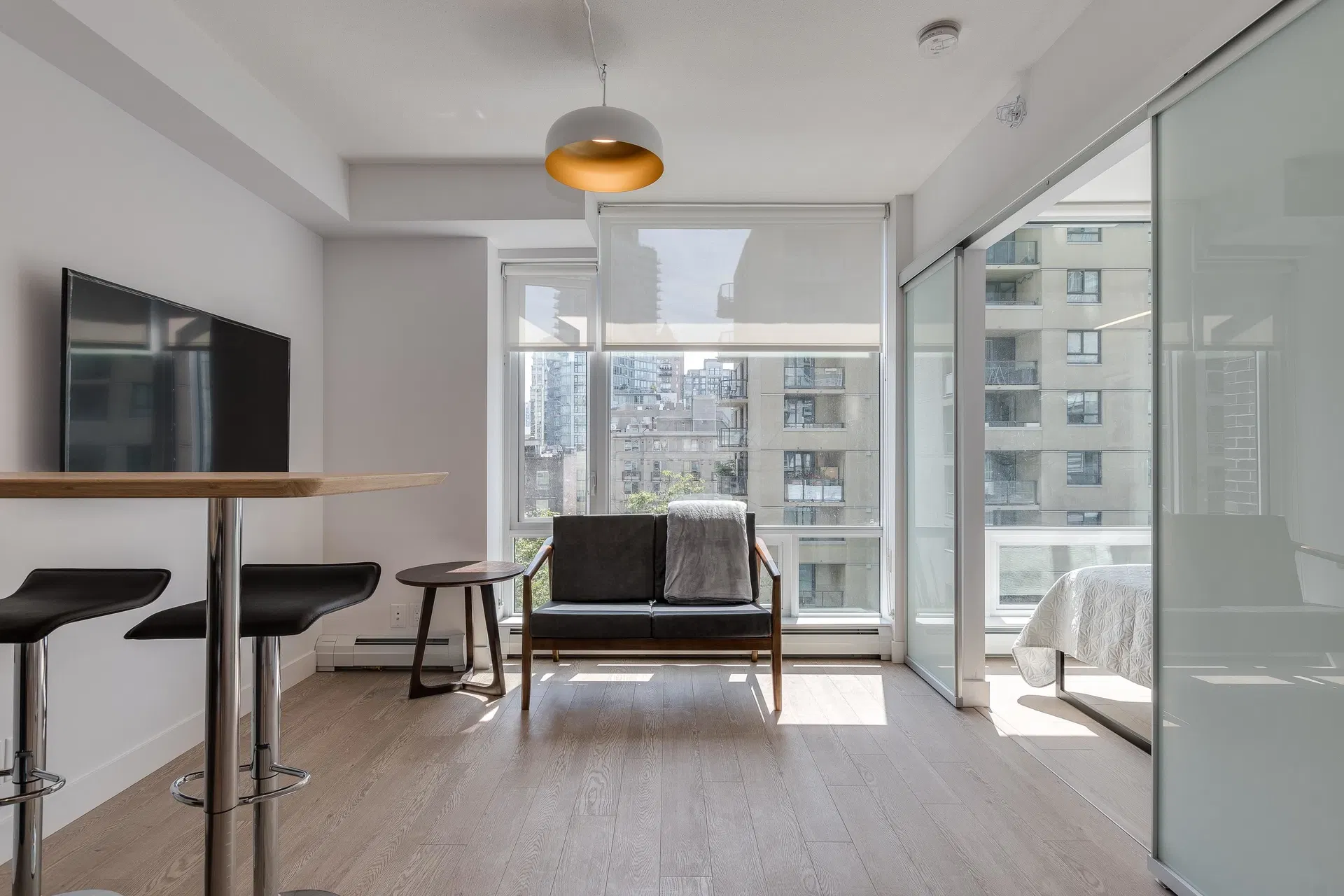 Photo 1 of 17 at #906 – 1283 Howe Street