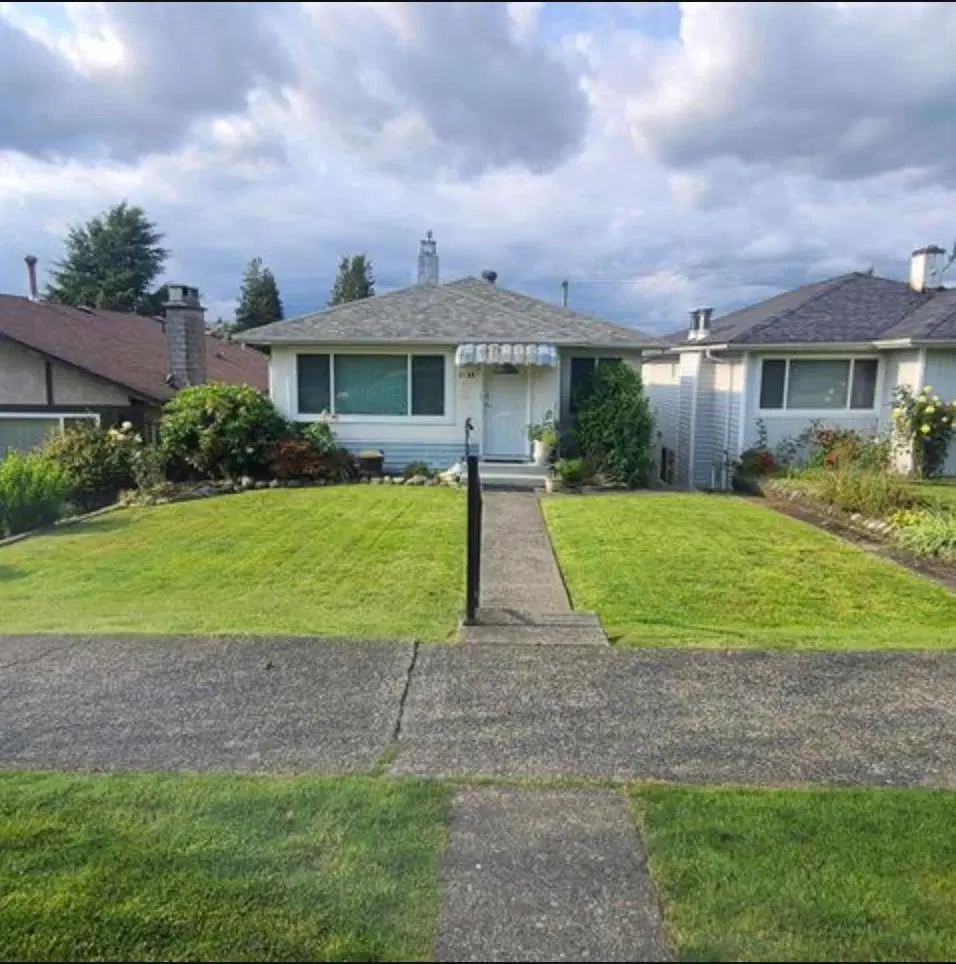Photo 1 of 1 at 3155 E 14th Avenue