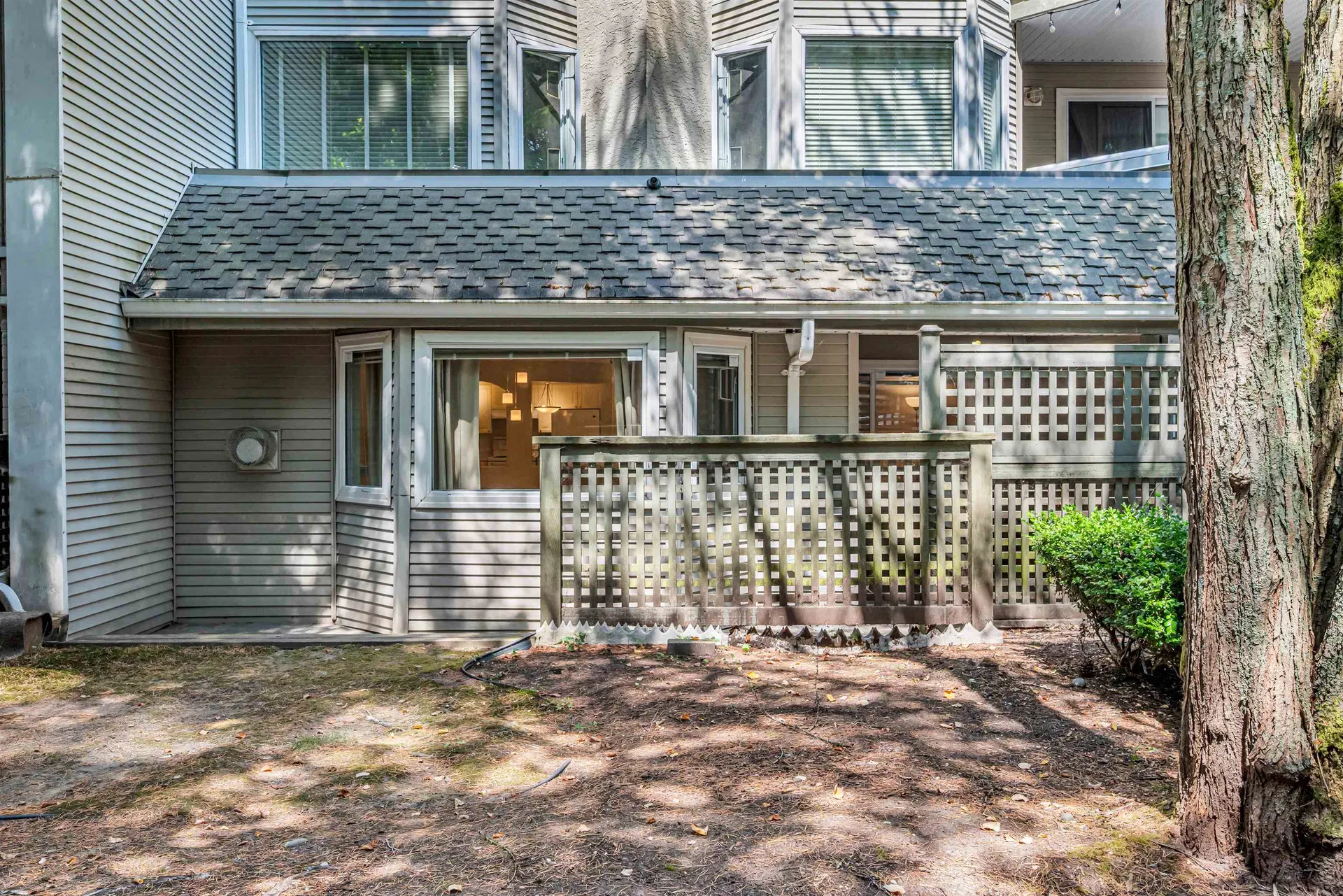 Photo 4 of 27 at #101 – 3733 Norfolk Street