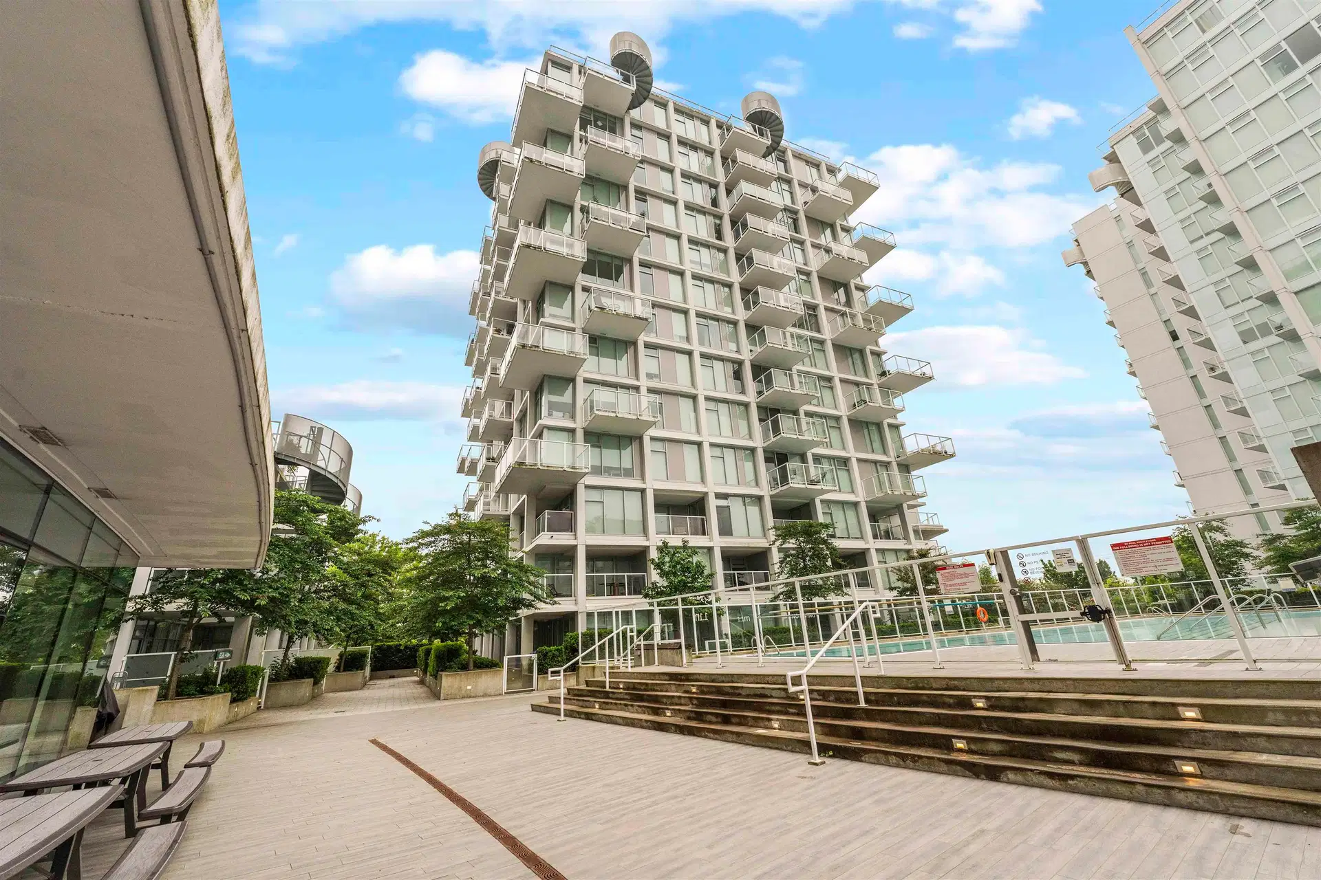 #806 – 2221 30th Avenue