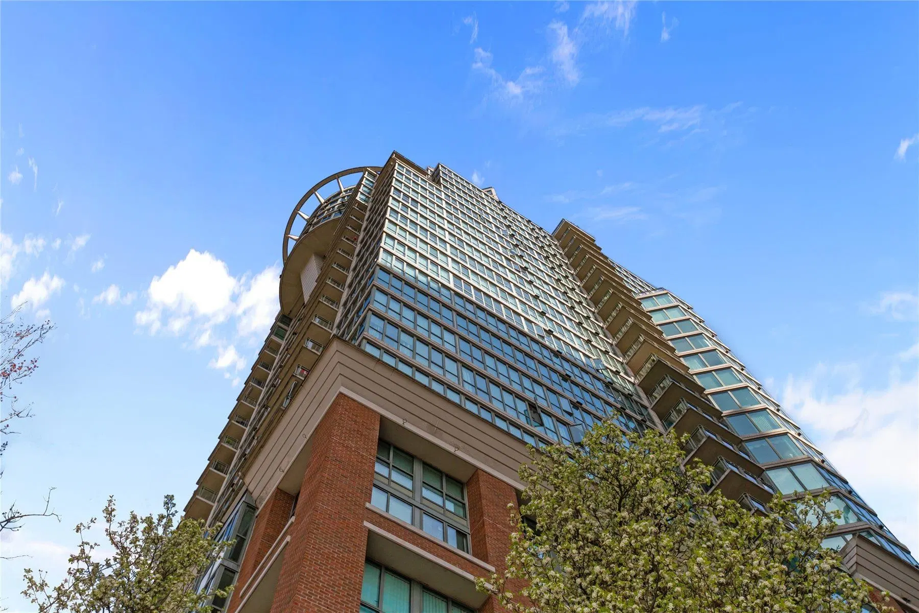Photo 1 of 20 at #1503 – 1088 Quebec Street