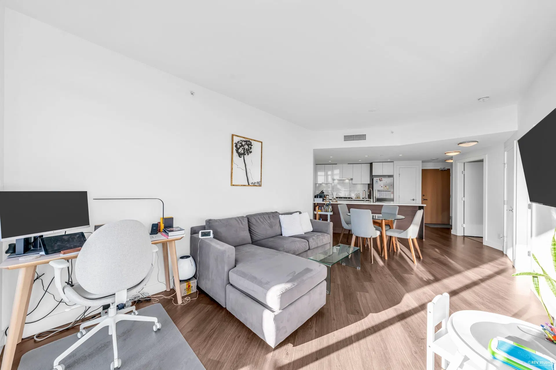 Photo 5 of 20 at #716 – 3557 Sawmill Crescent