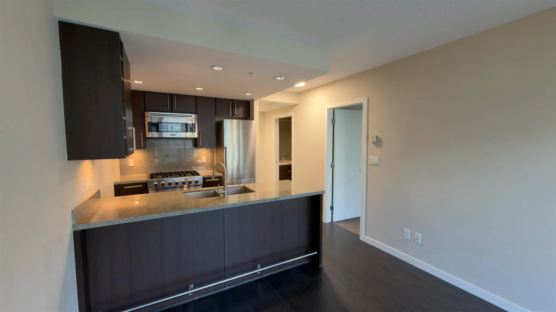 Photo 5 of 21 at #605 – 138 W 1st Avenue