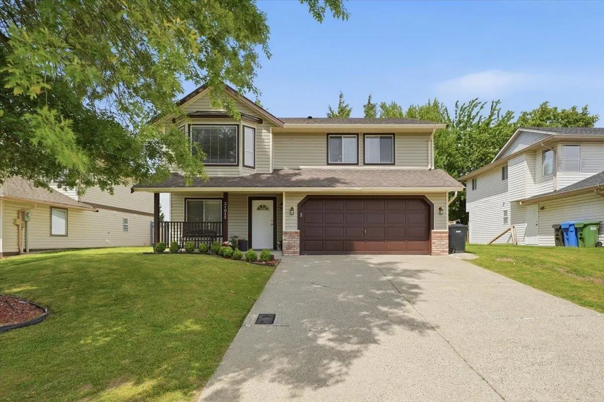 Photo 3 of 40 at 31015 Upper Maclure Road