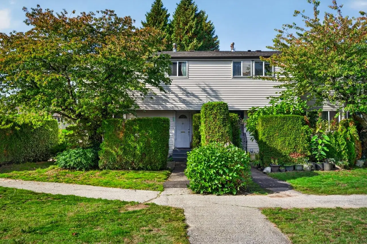 #52 – 3425 49th Avenue